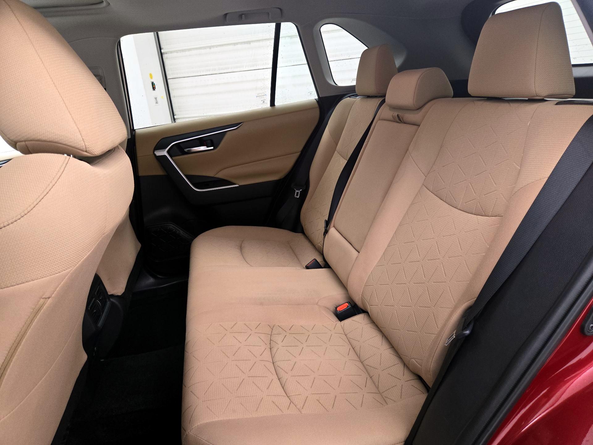 Thumbnail: 2020 Toyota RAV4 - 20