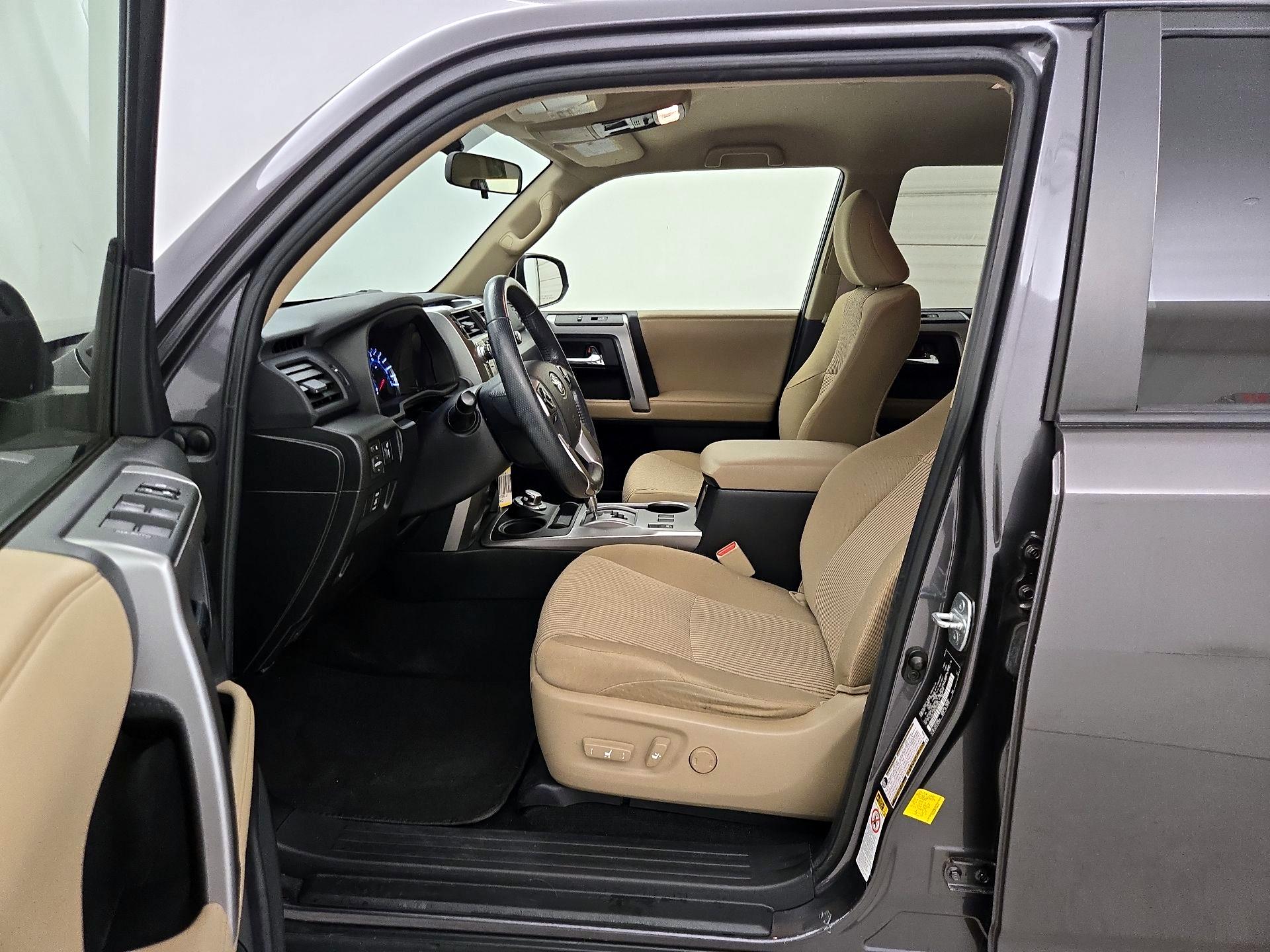 Thumbnail: 2015 Toyota 4Runner - 11