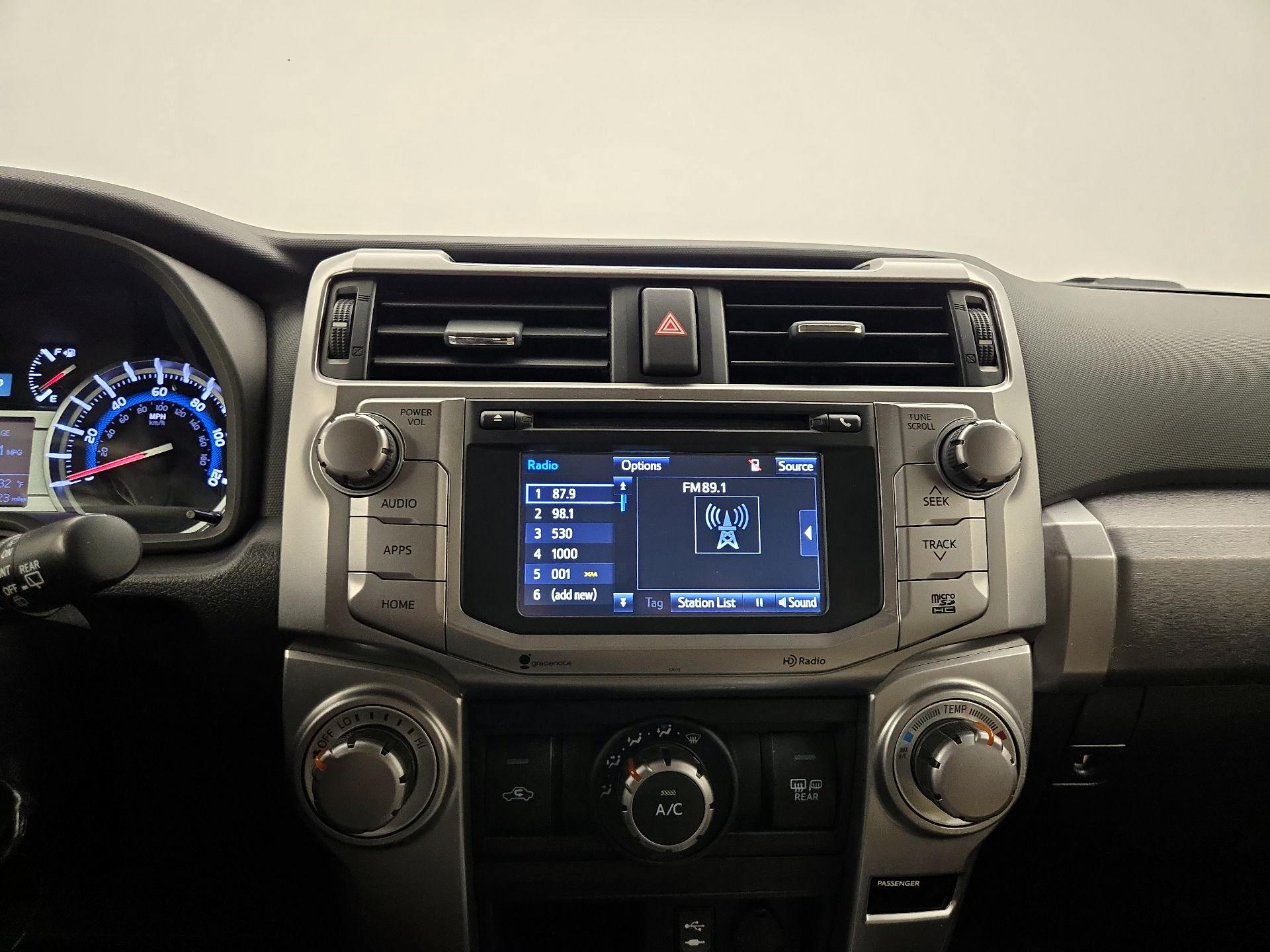 Thumbnail: 2015 Toyota 4Runner - 15