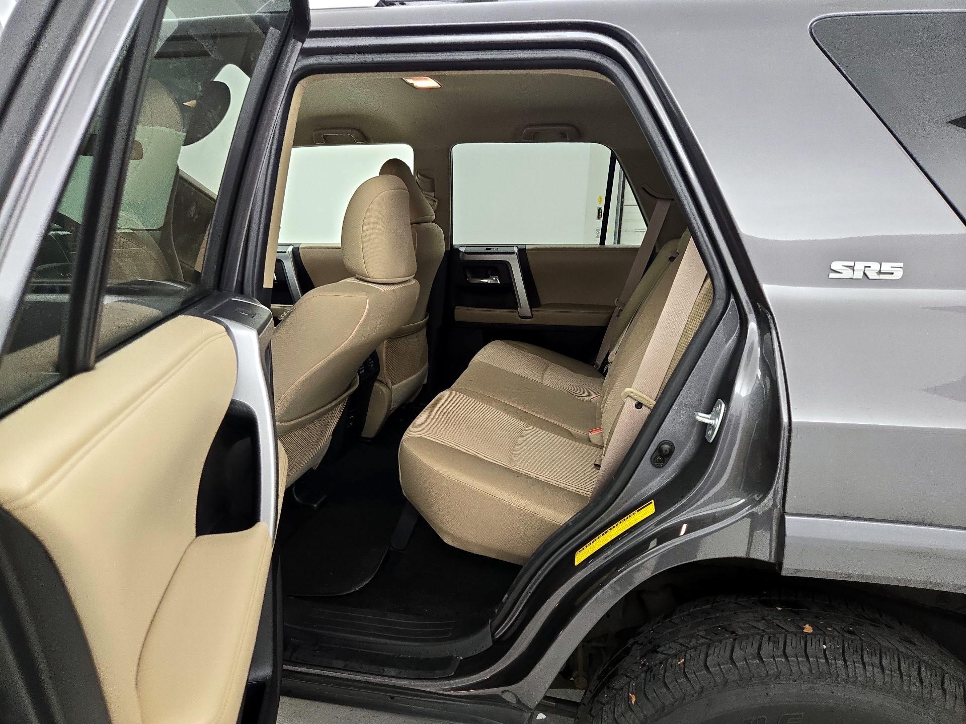 Thumbnail: 2015 Toyota 4Runner - 19