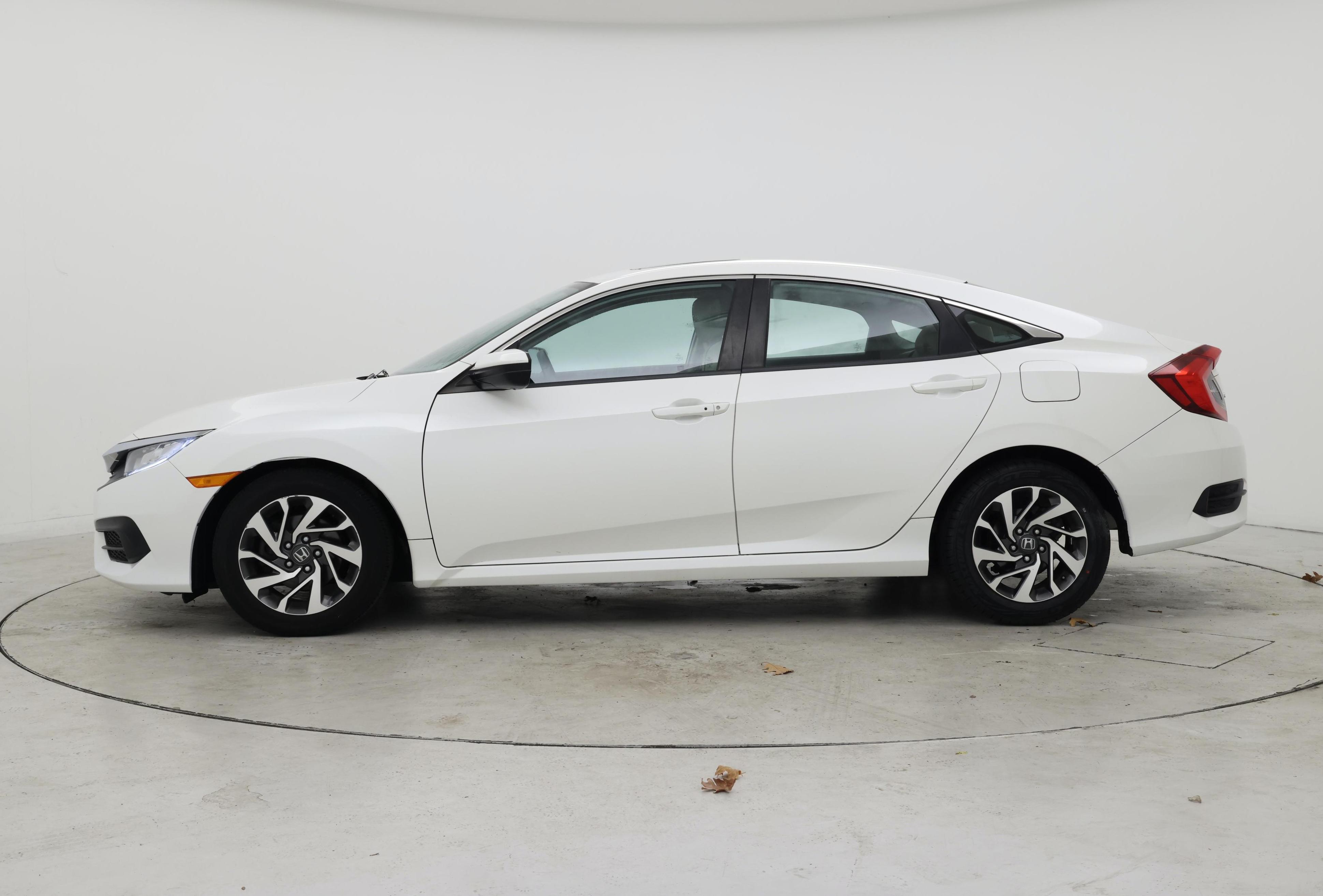 Thumbnail: 2016 Honda Civic - 3