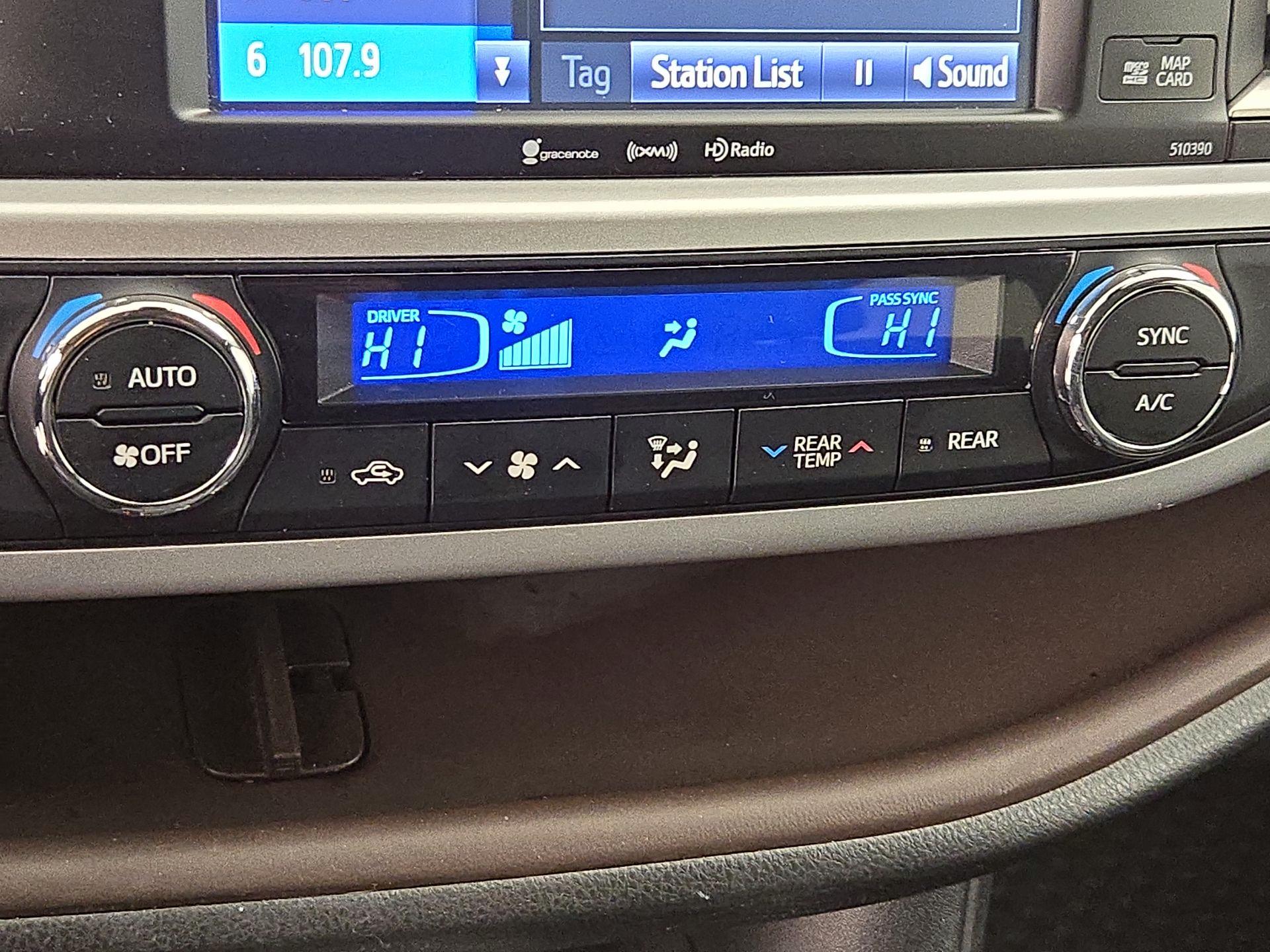 Thumbnail: 2019 Toyota Highlander - 16