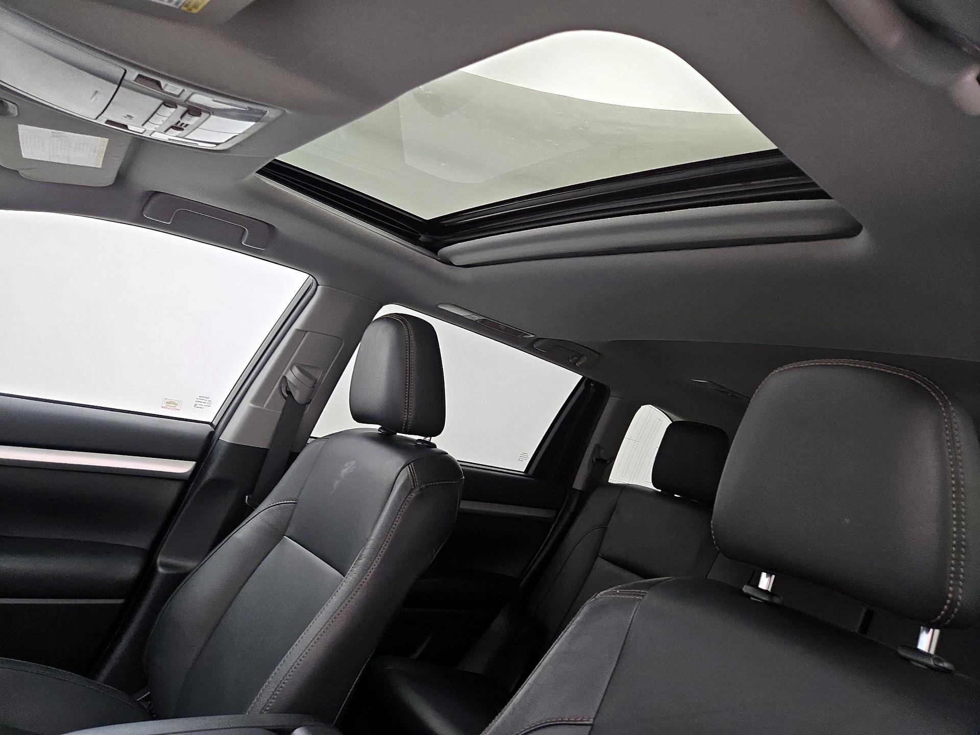 Thumbnail: 2019 Toyota Highlander - 19