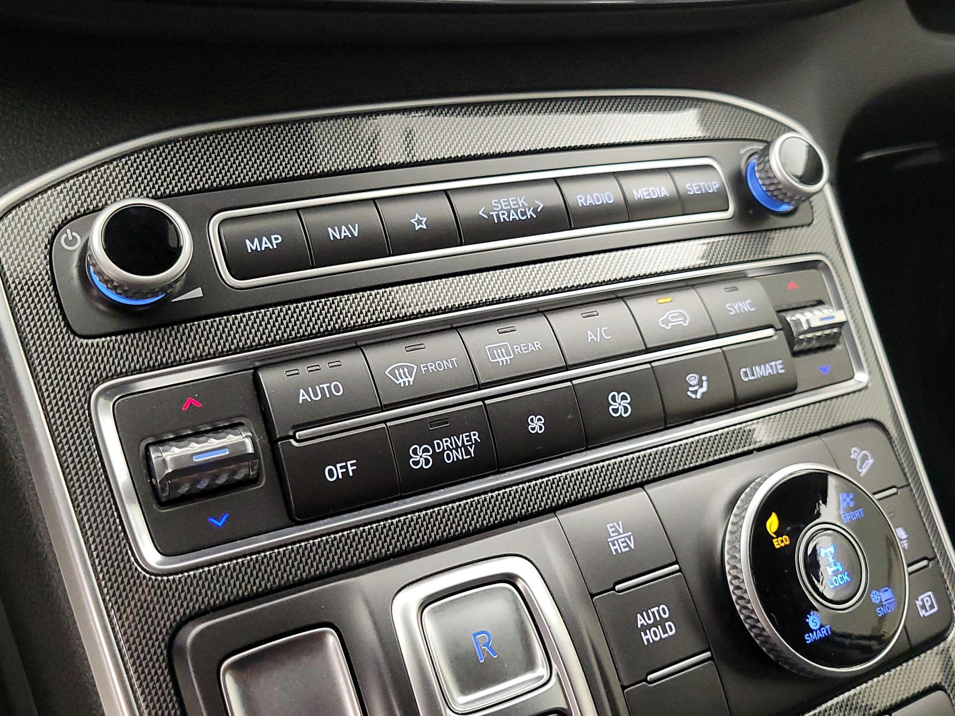 Thumbnail: 2023 Hyundai Santa Fe - 16