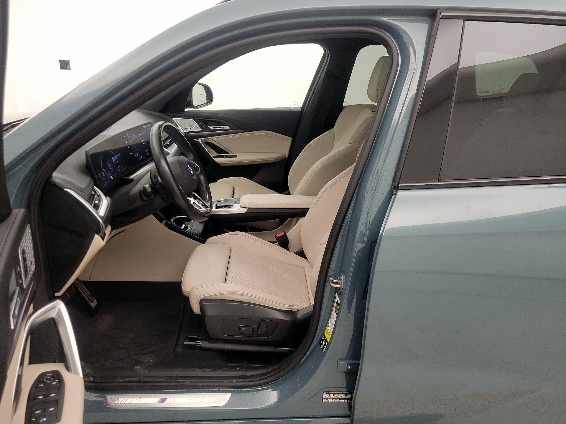 Thumbnail: 2023 BMW X1 - 11