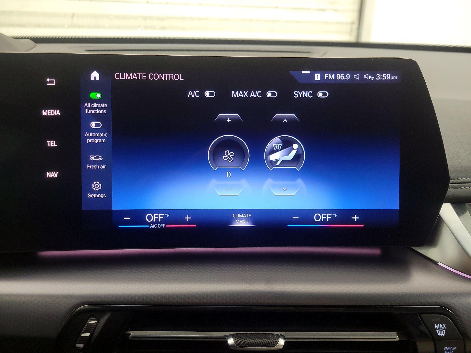 Thumbnail: 2023 BMW X1 - 17