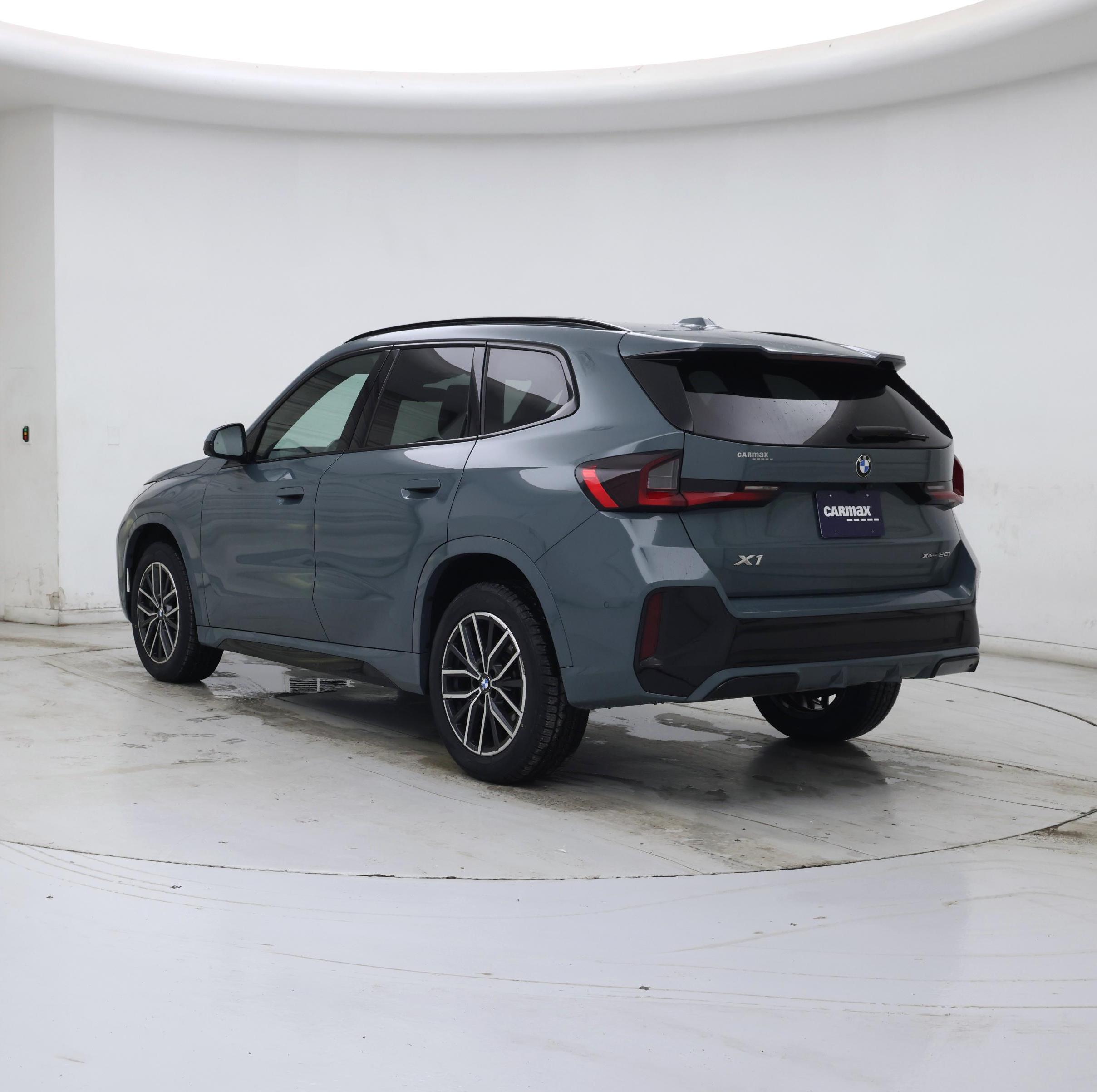 Thumbnail: 2023 BMW X1 - 2