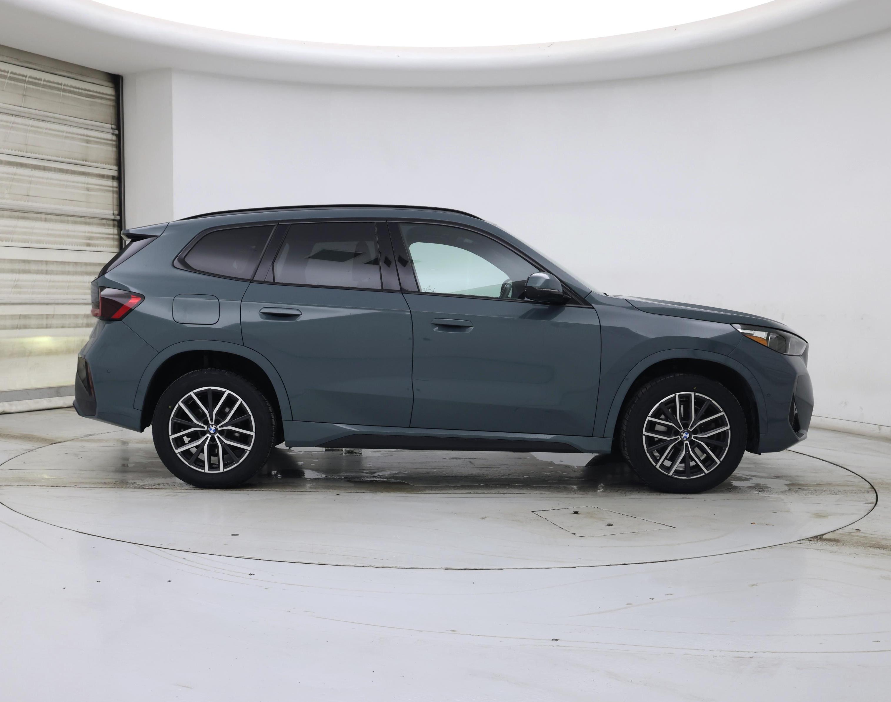 Thumbnail: 2023 BMW X1 - 7