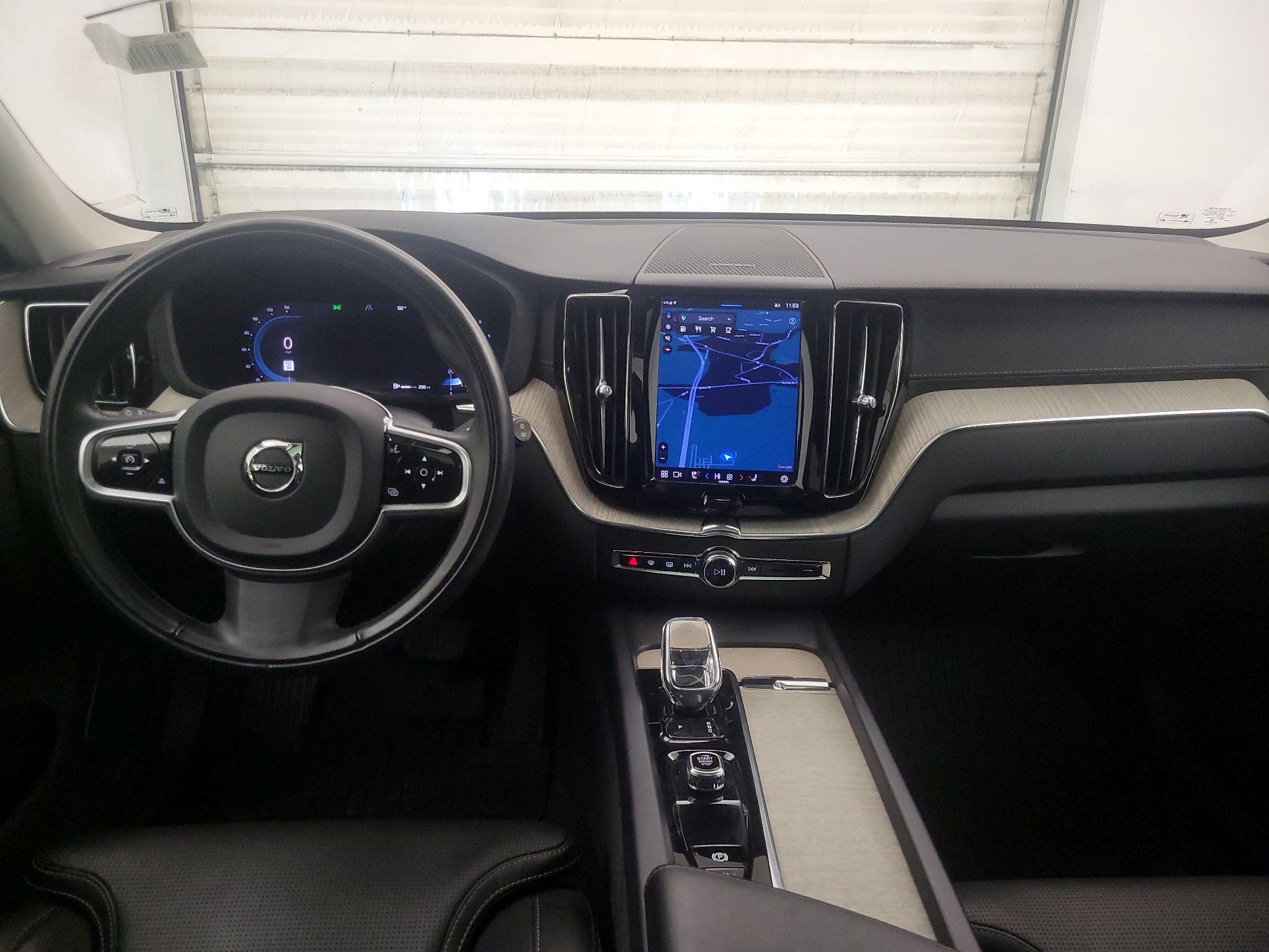 Thumbnail: 2022 Volvo XC60 - 9