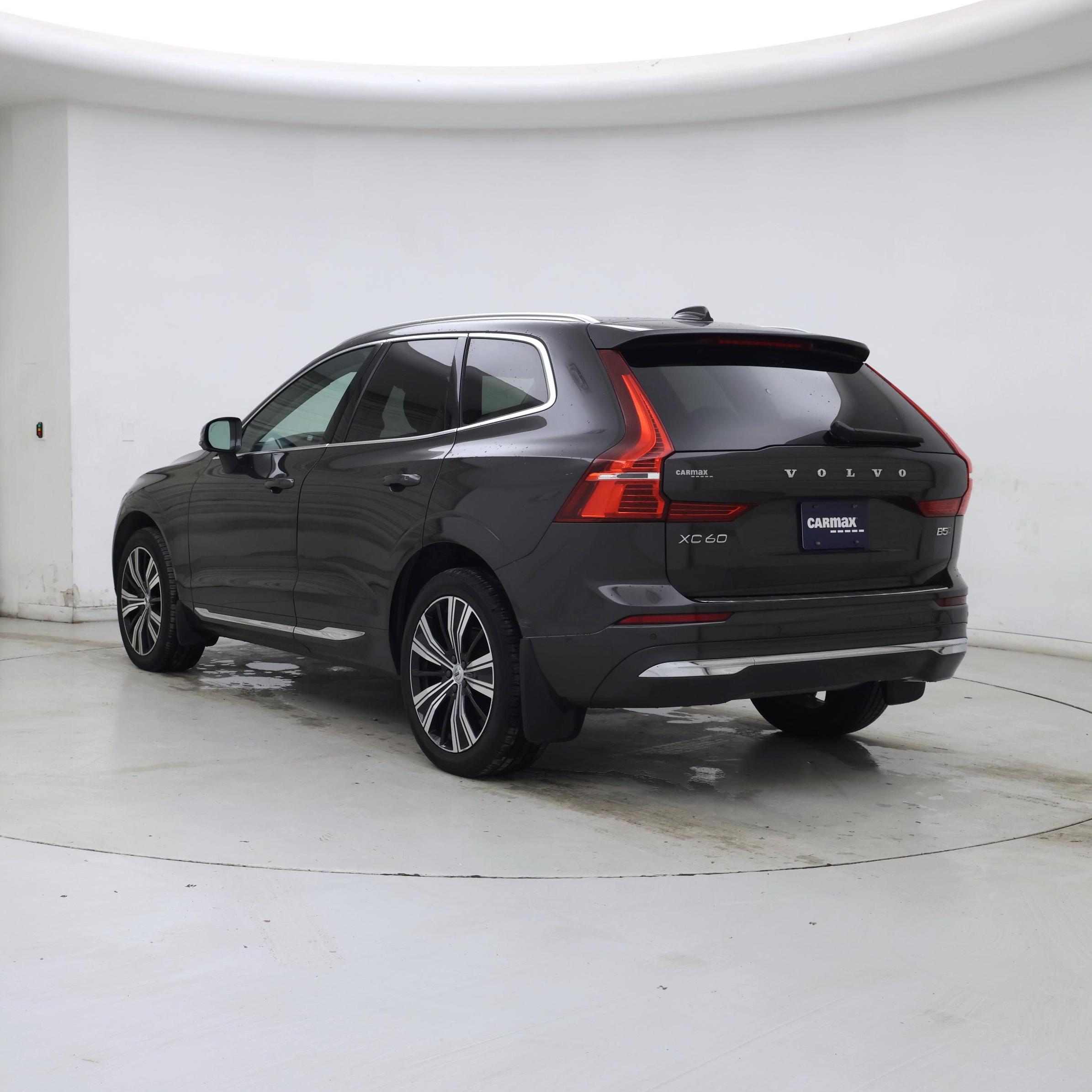 Thumbnail: 2022 Volvo XC60 - 2
