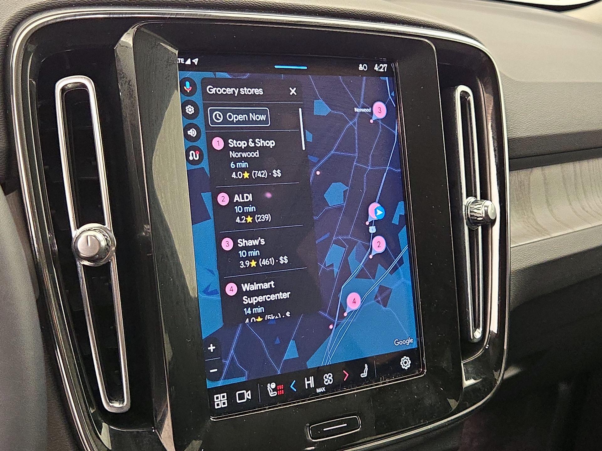 Thumbnail: 2024 Volvo XC40 - 14