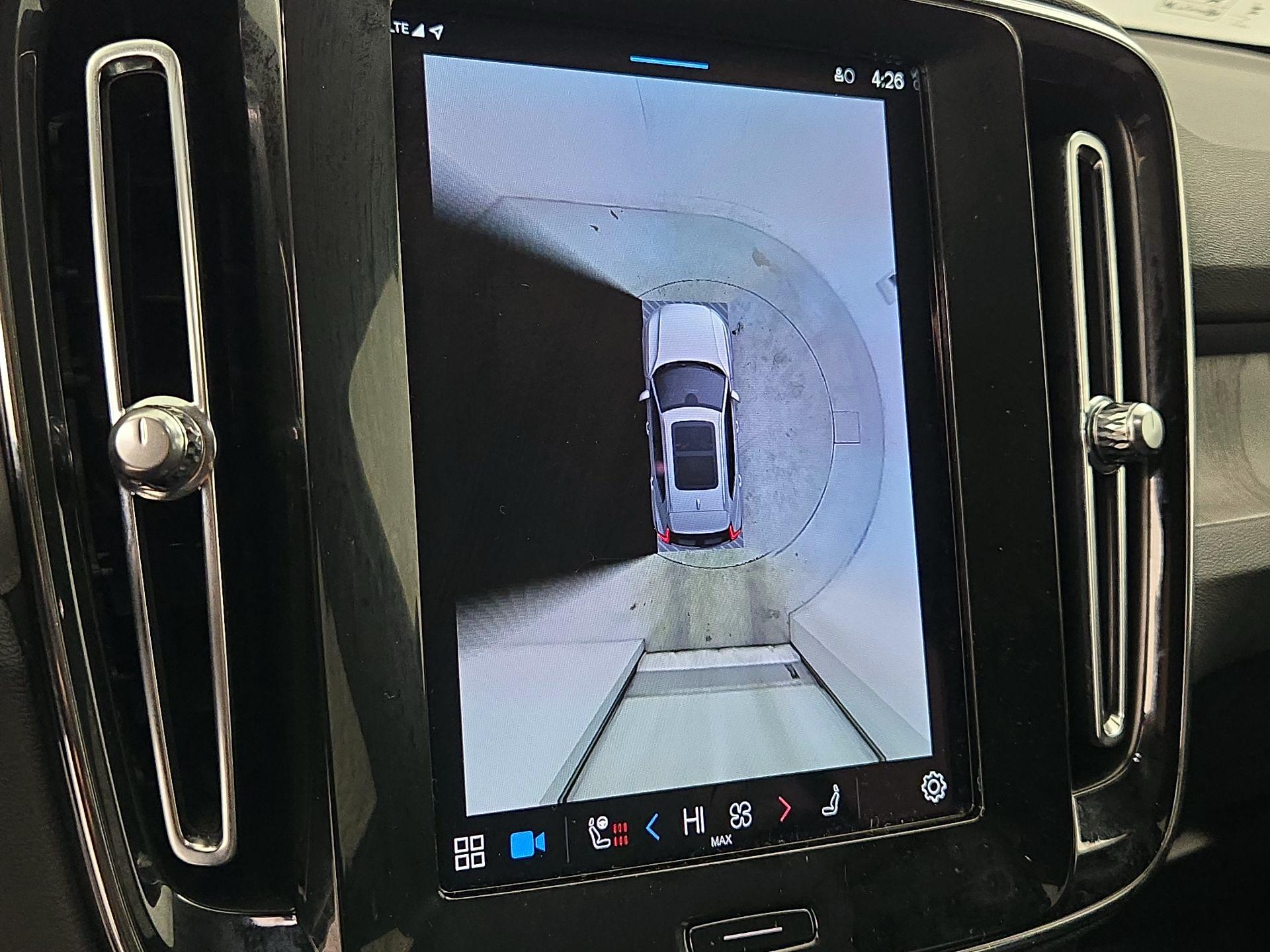 Thumbnail: 2024 Volvo XC40 - 15