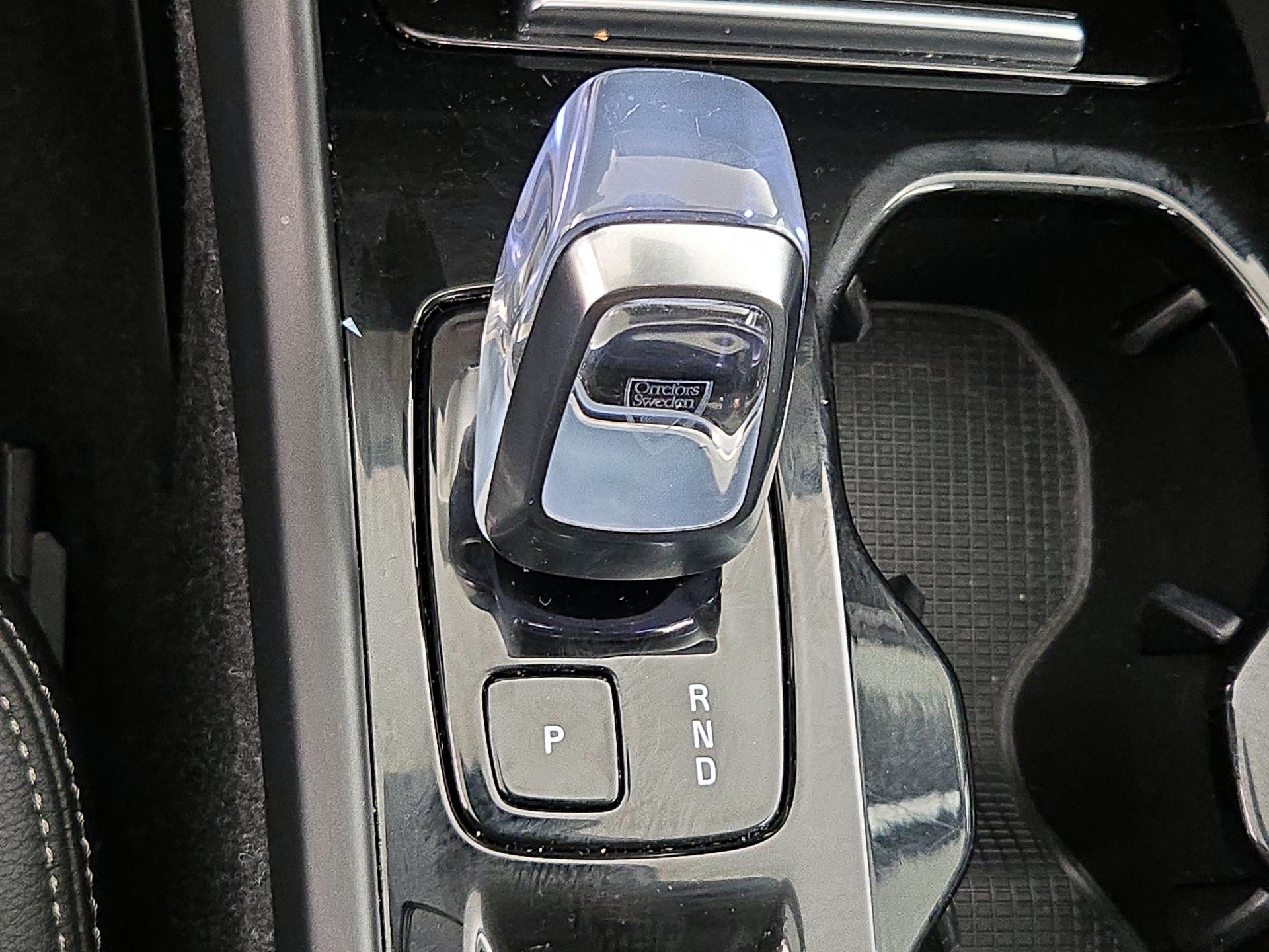 Thumbnail: 2024 Volvo XC40 - 18