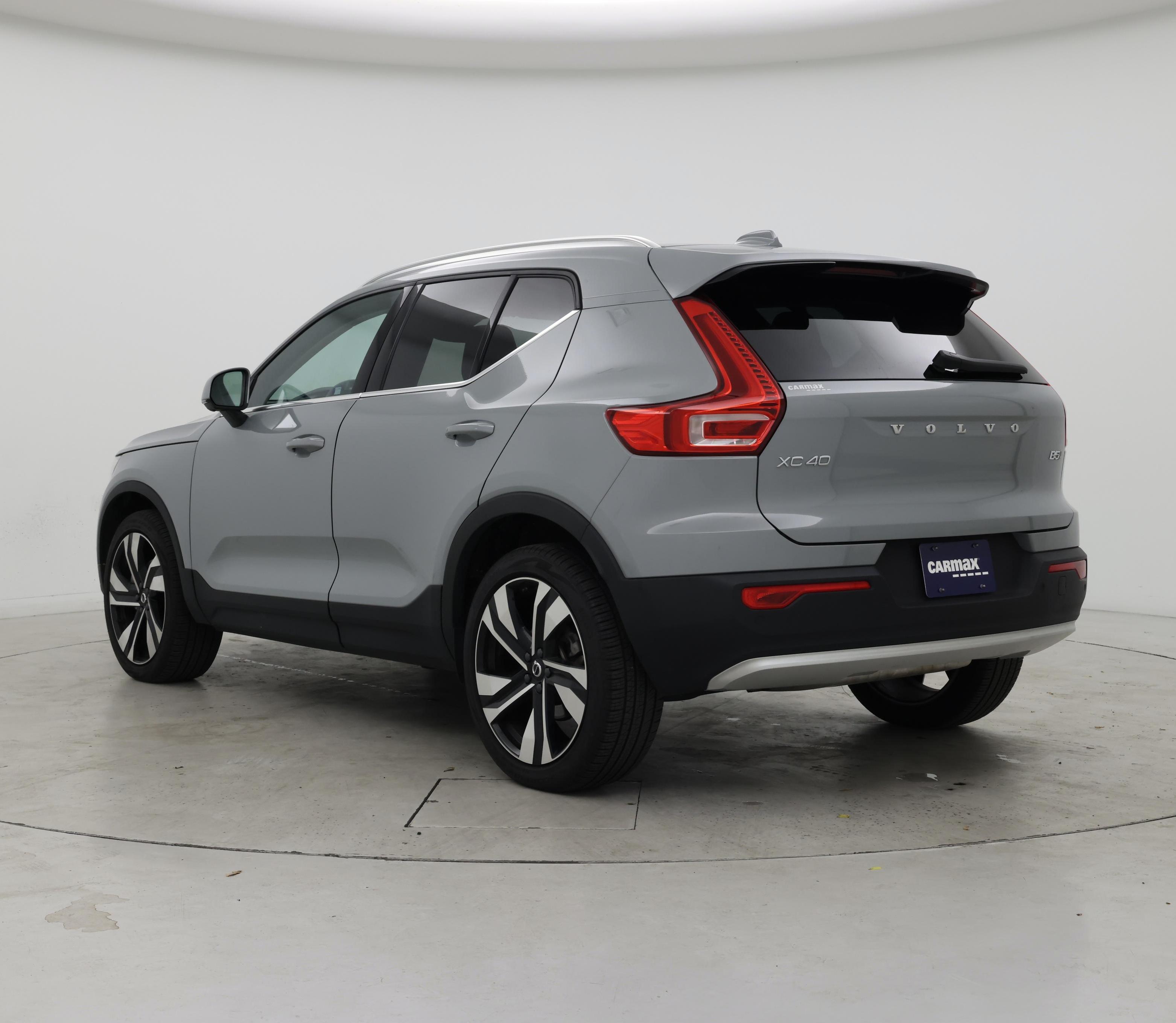 Thumbnail: 2024 Volvo XC40 - 2