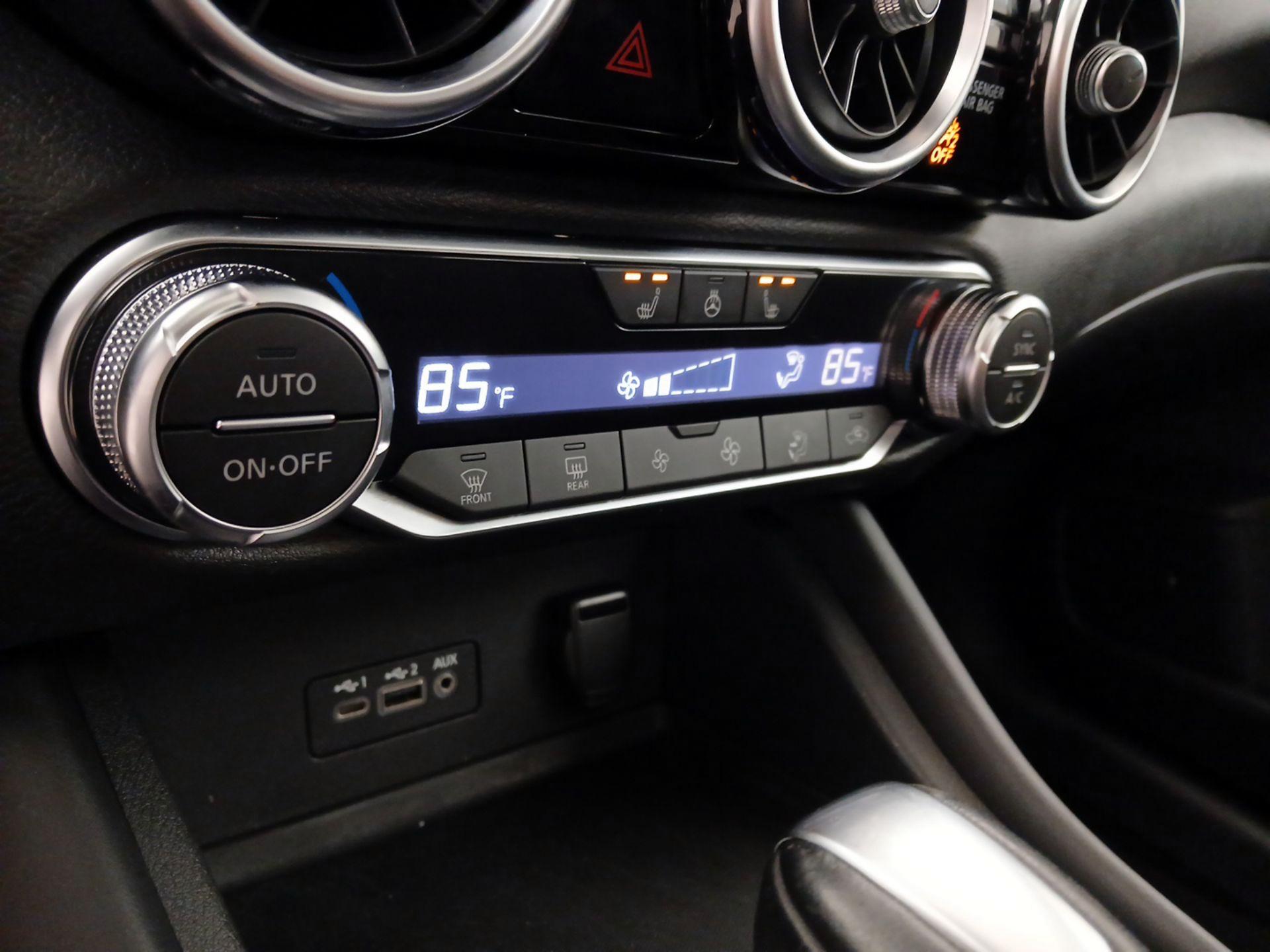 Thumbnail: 2020 Nissan Sentra - 16