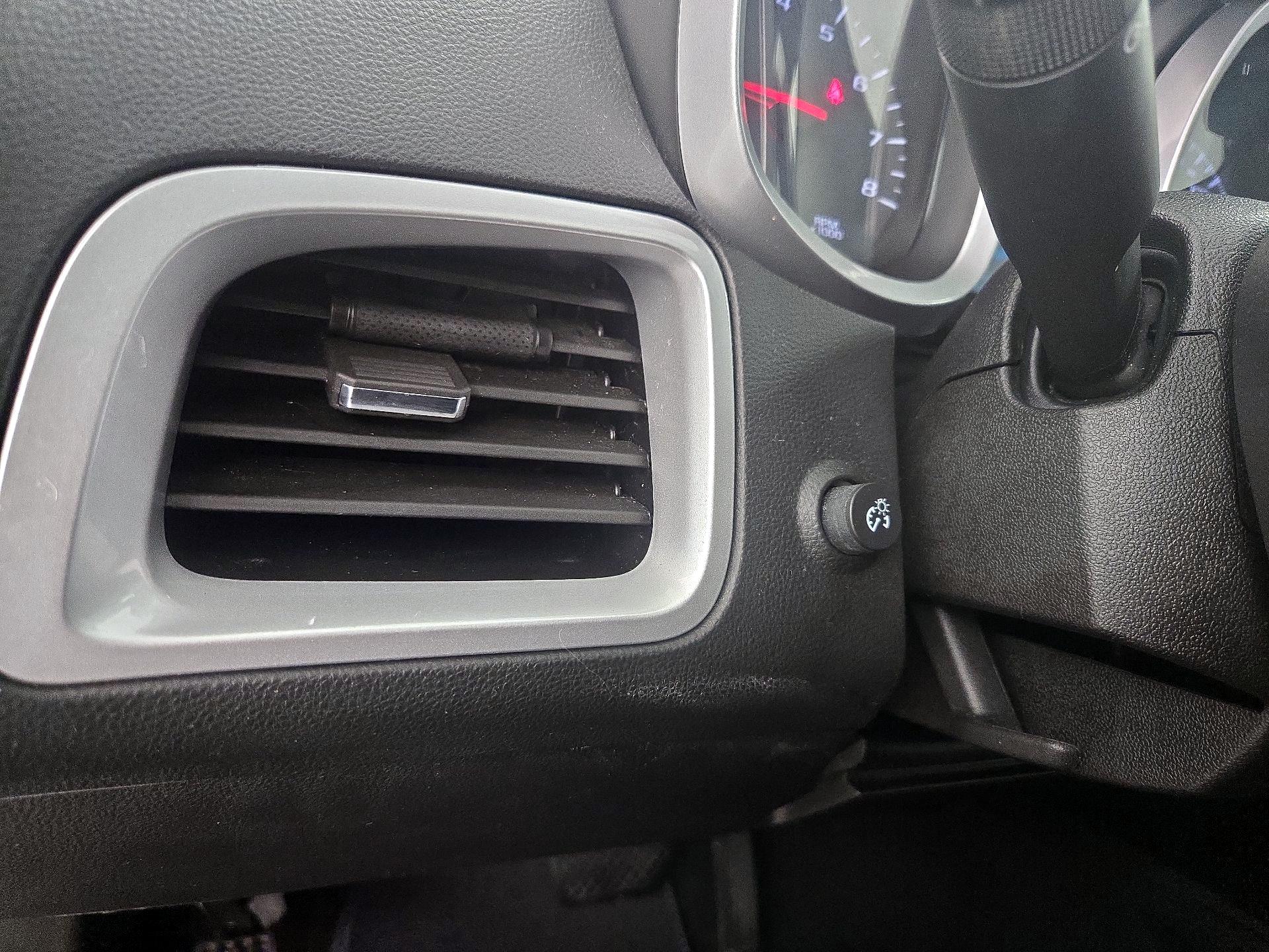 Thumbnail: 2015 Chevrolet Equinox - 13