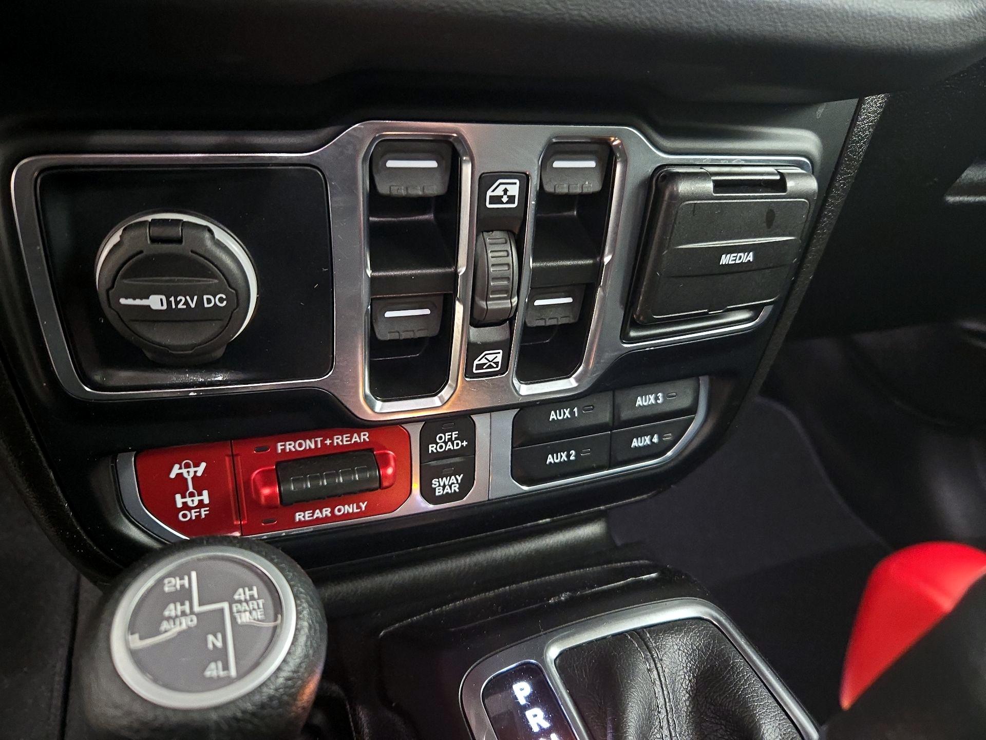 Thumbnail: 2024 Jeep Wrangler - 18