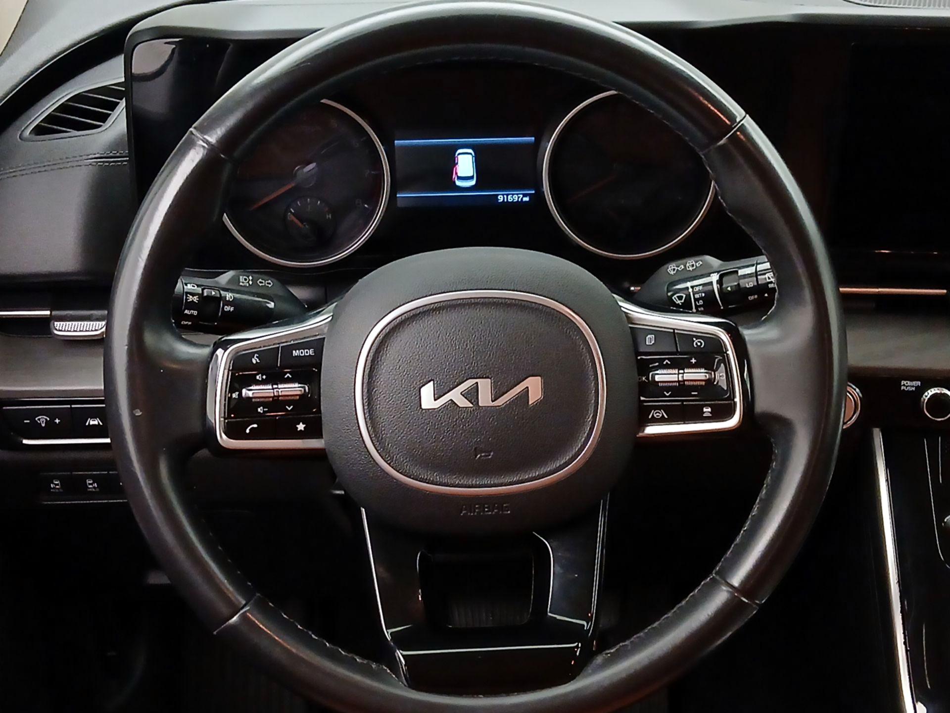 Thumbnail: 2022 Kia Carnival - 10