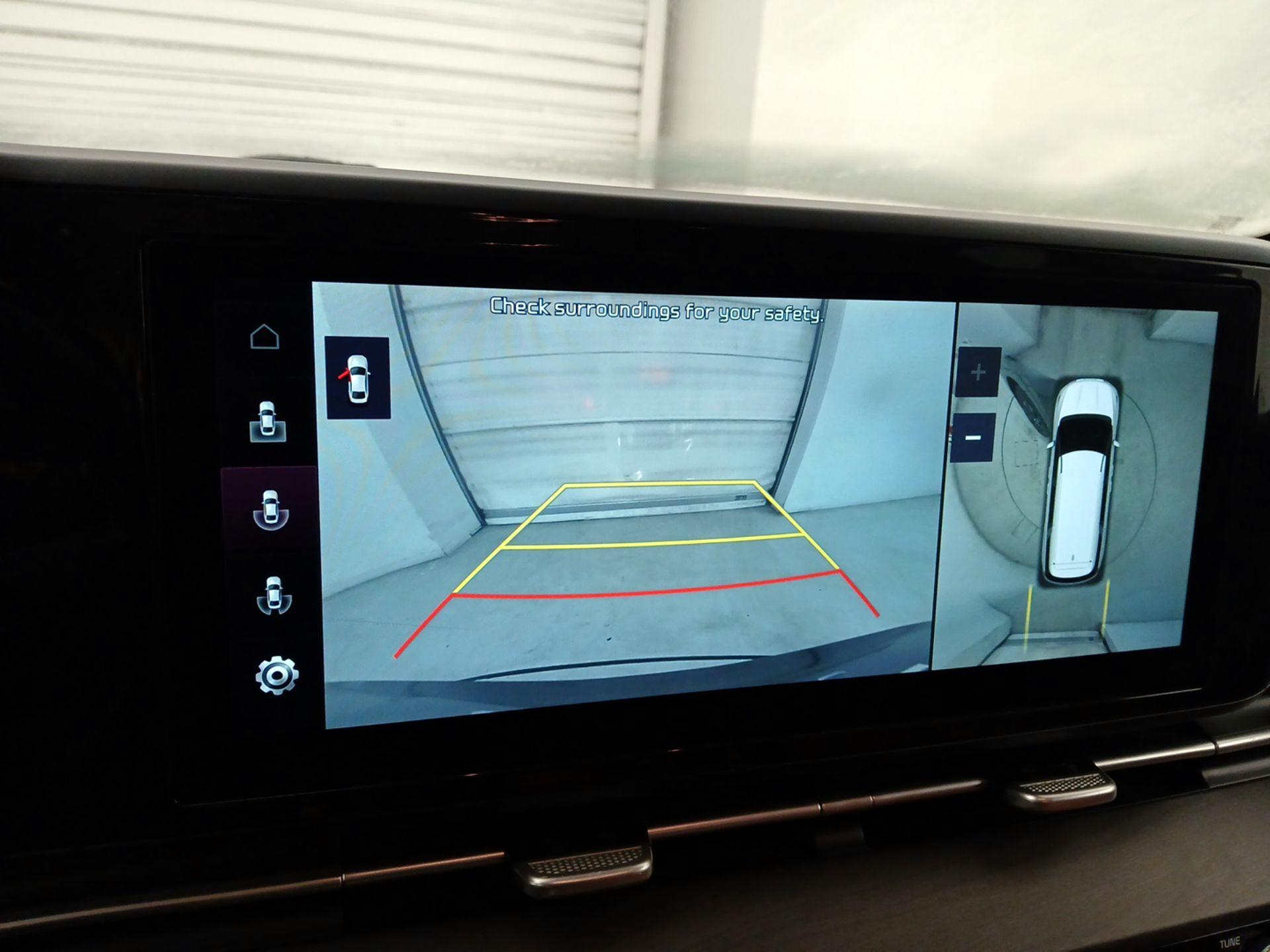 Thumbnail: 2022 Kia Carnival - 14