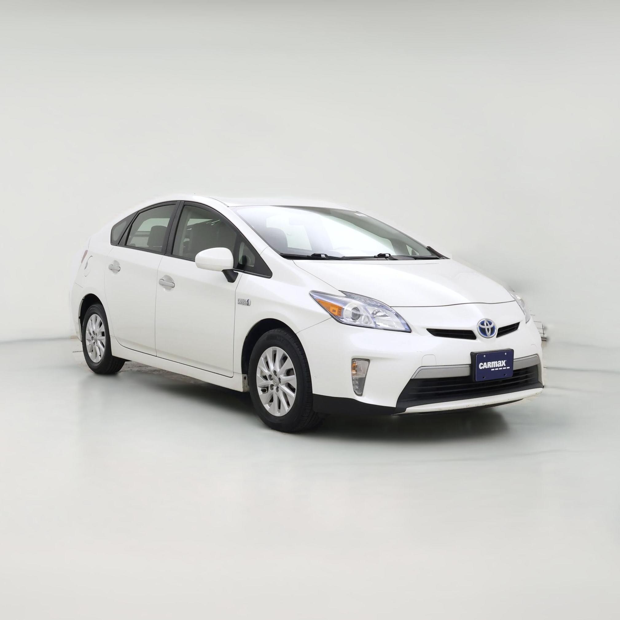 Thumbnail: 2015 Toyota Prius - 1