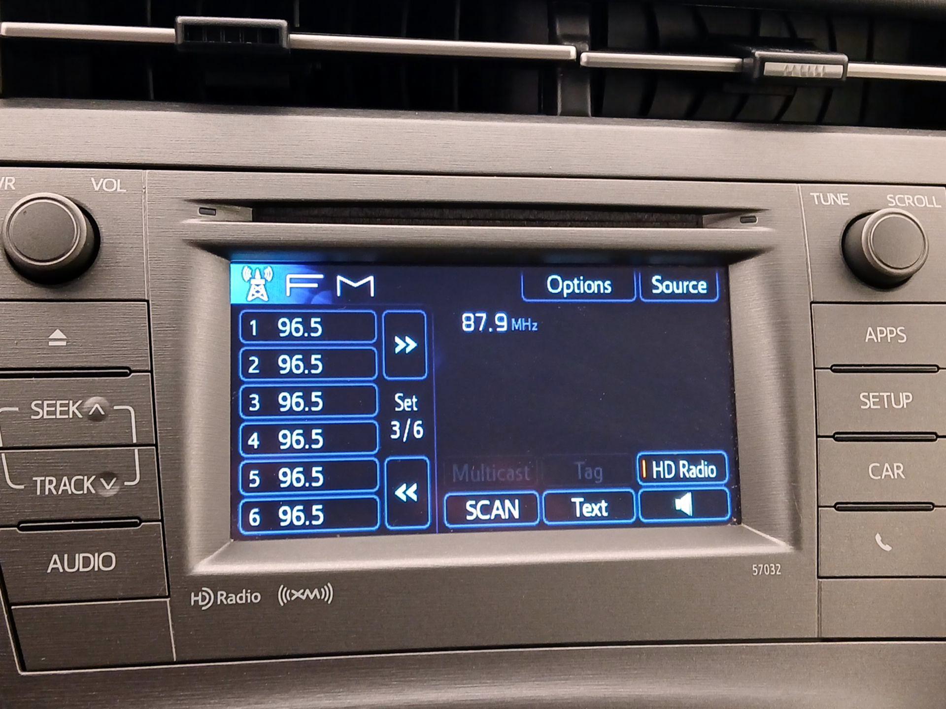 Thumbnail: 2015 Toyota Prius - 16