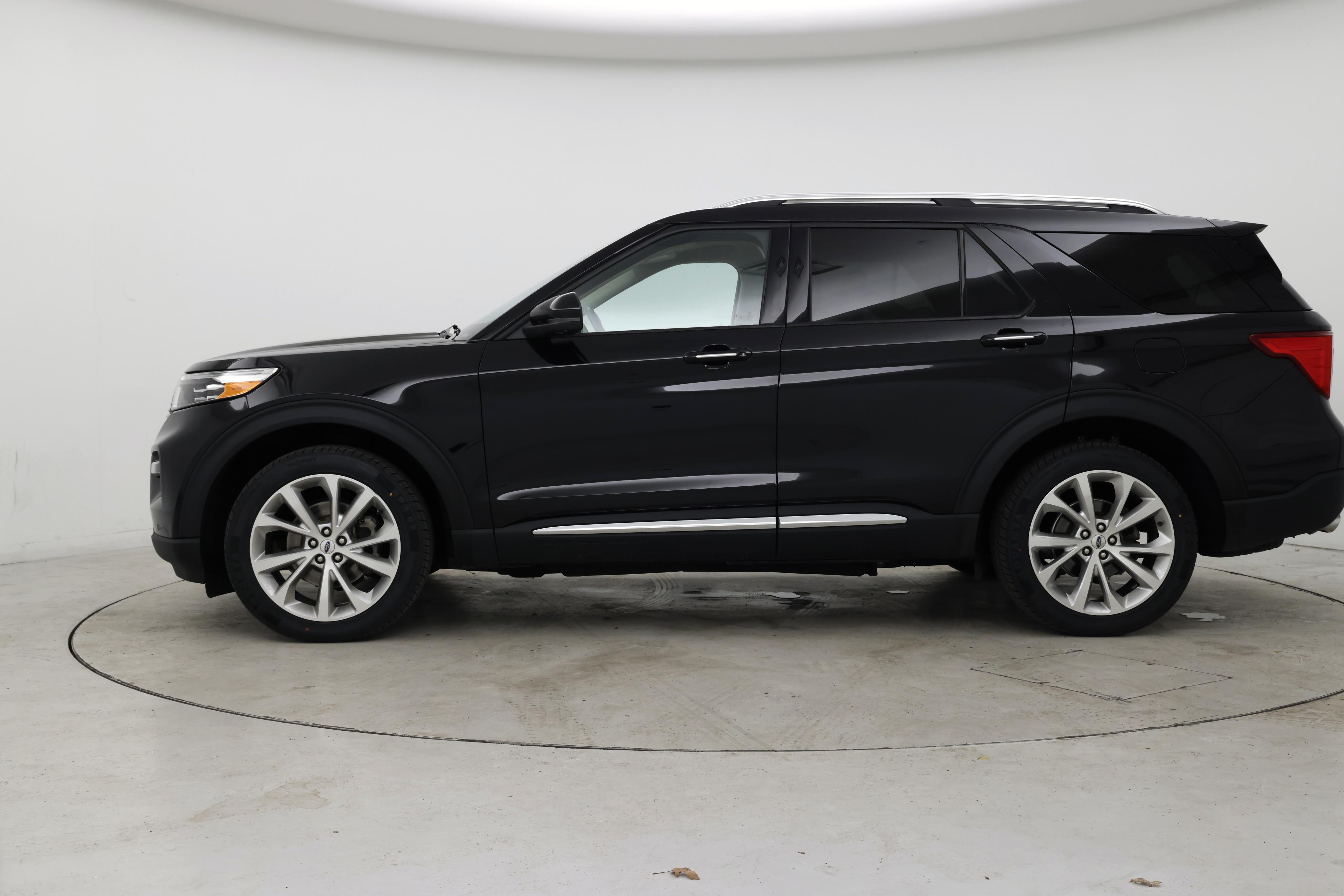 Thumbnail: 2022 Ford Explorer - 3