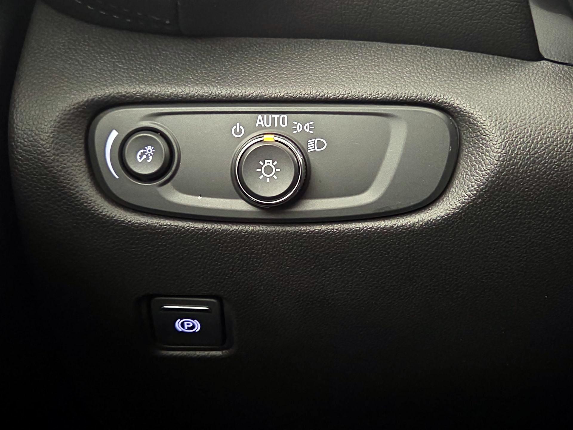 Thumbnail: 2022 Chevrolet Blazer - 13