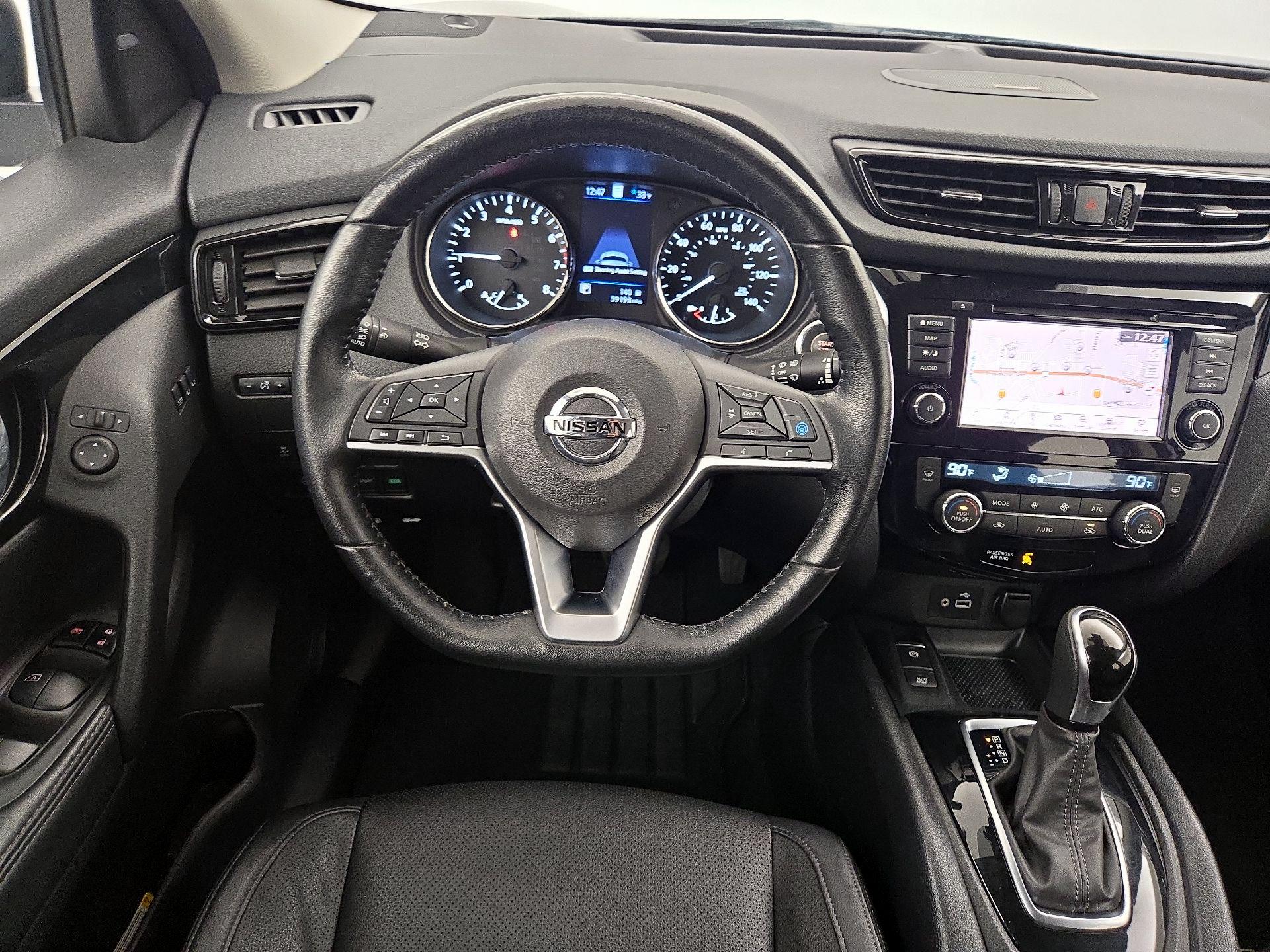 Thumbnail: 2021 Nissan Rogue Sport - 10