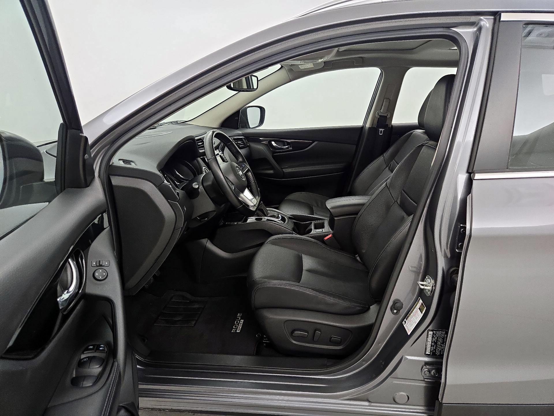 Thumbnail: 2021 Nissan Rogue Sport - 11