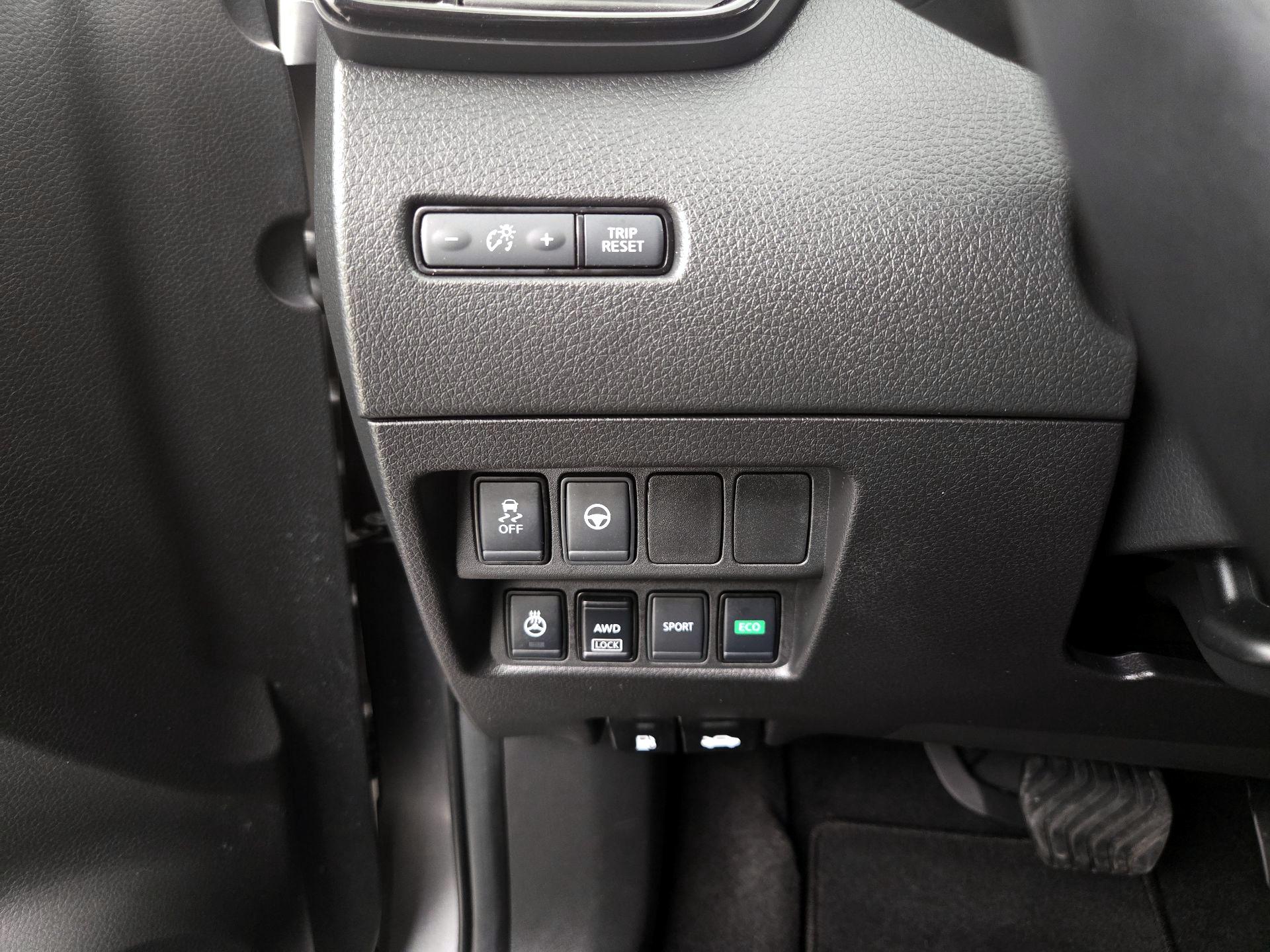 Thumbnail: 2021 Nissan Rogue Sport - 13