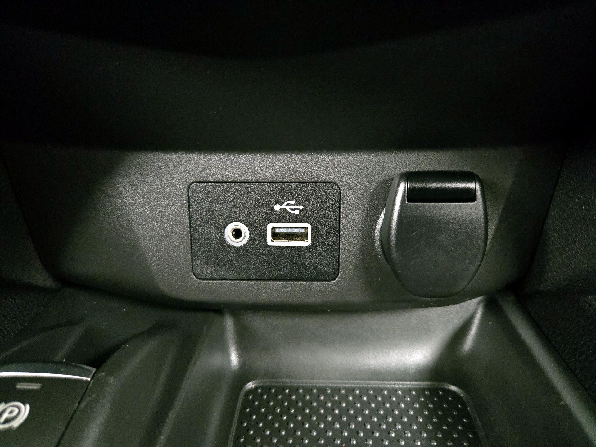 Thumbnail: 2021 Nissan Rogue Sport - 19