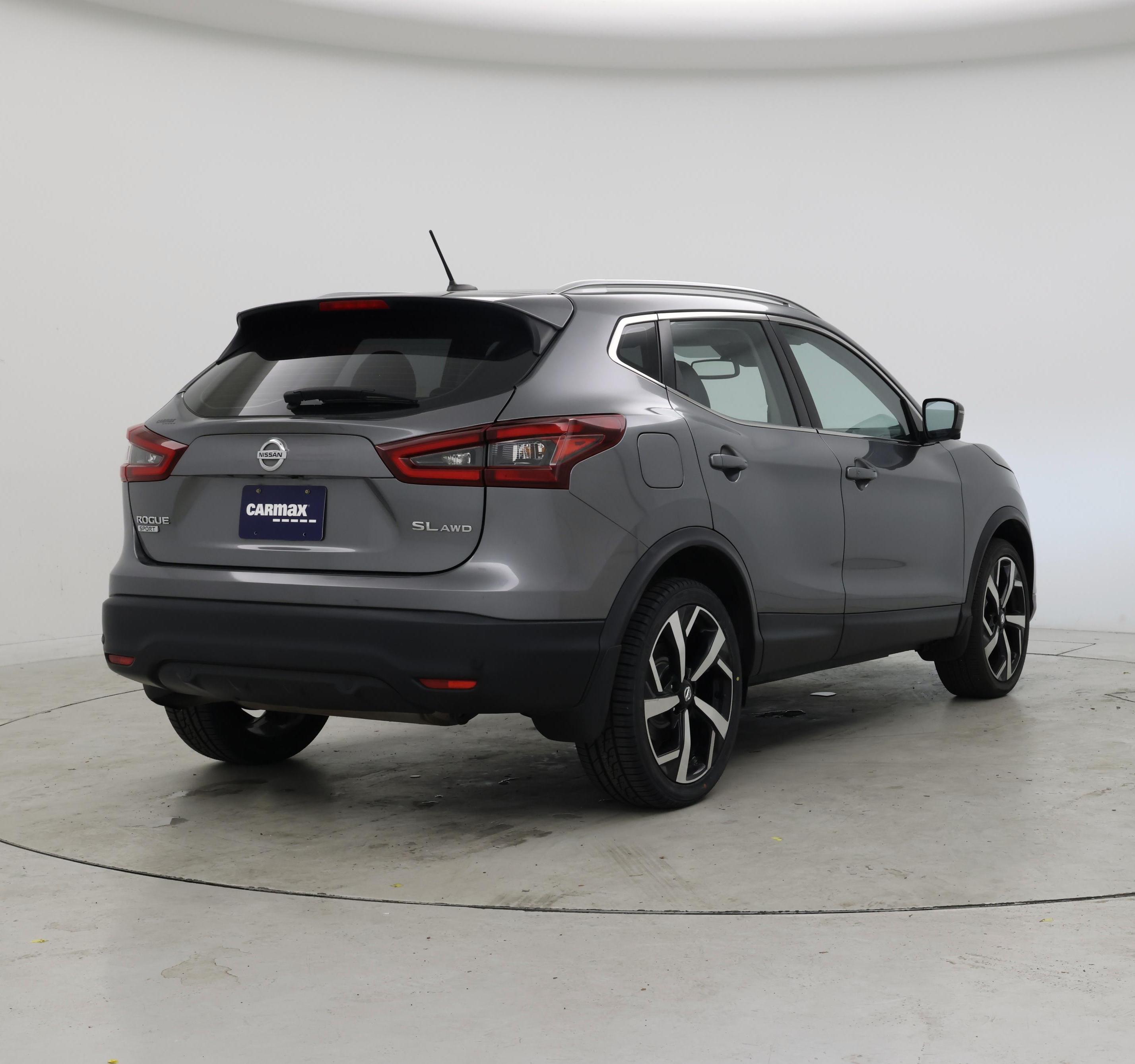 Thumbnail: 2021 Nissan Rogue Sport - 8