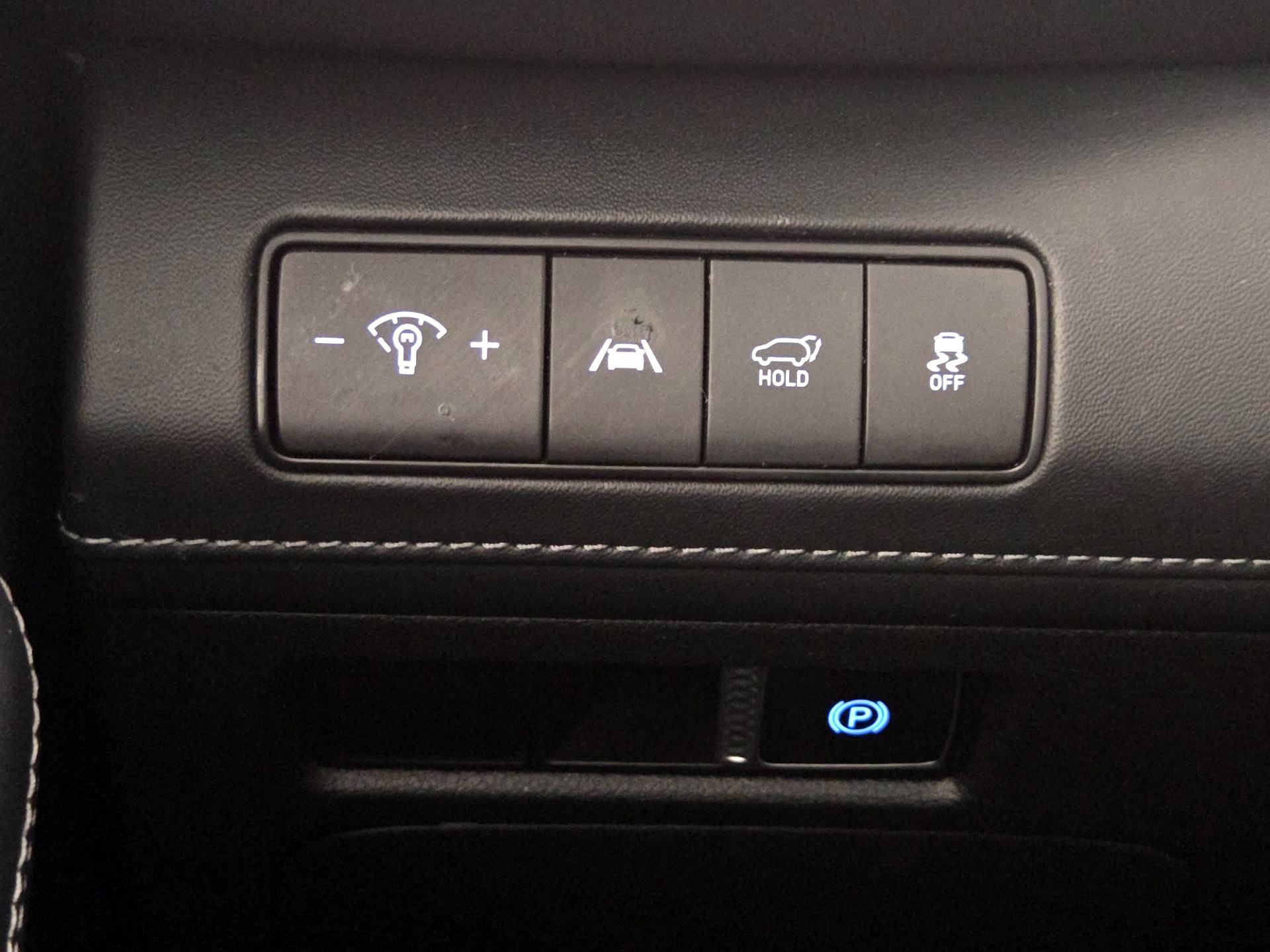 Thumbnail: 2023 Hyundai Santa Fe - 13