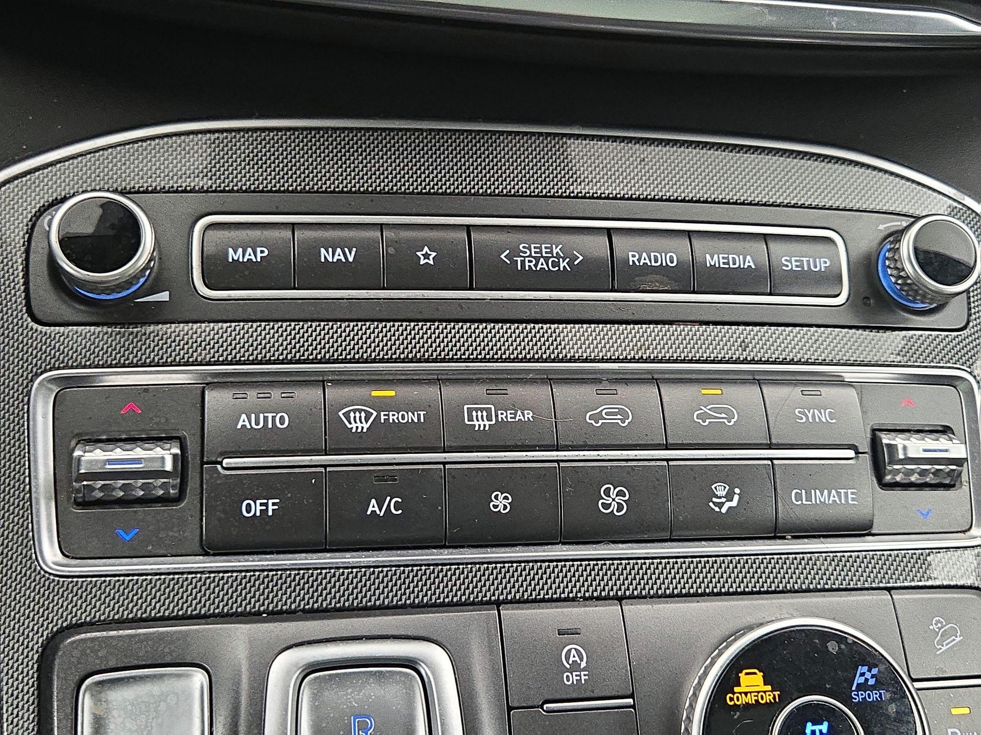 Thumbnail: 2023 Hyundai Santa Fe - 17