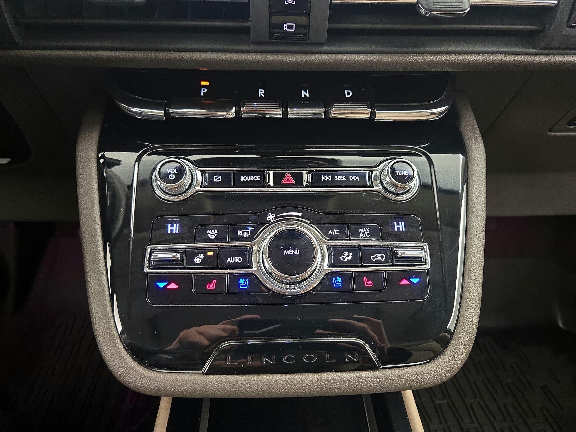 Thumbnail: 2020 Lincoln Corsair - 17