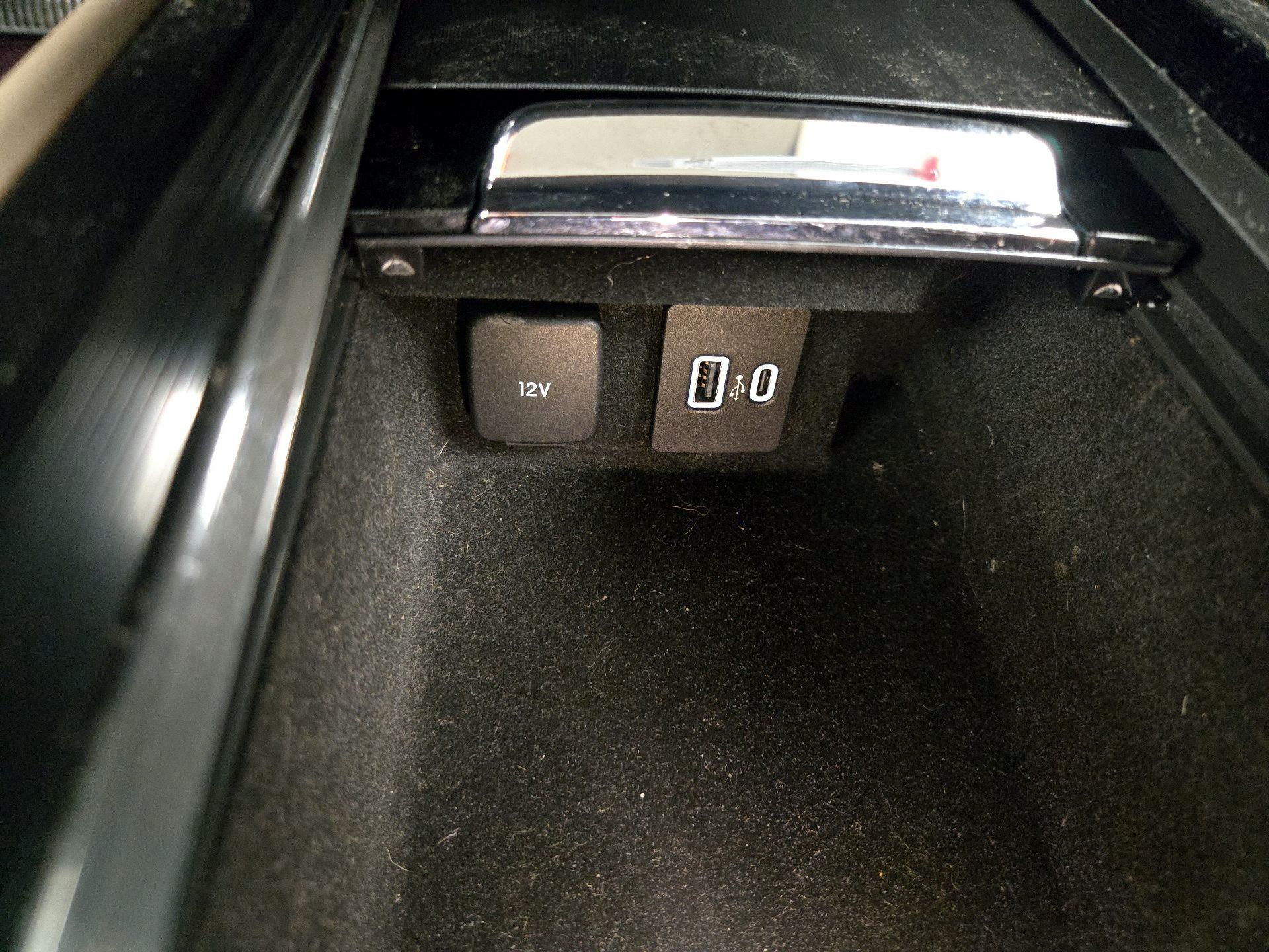 Thumbnail: 2020 Lincoln Corsair - 19