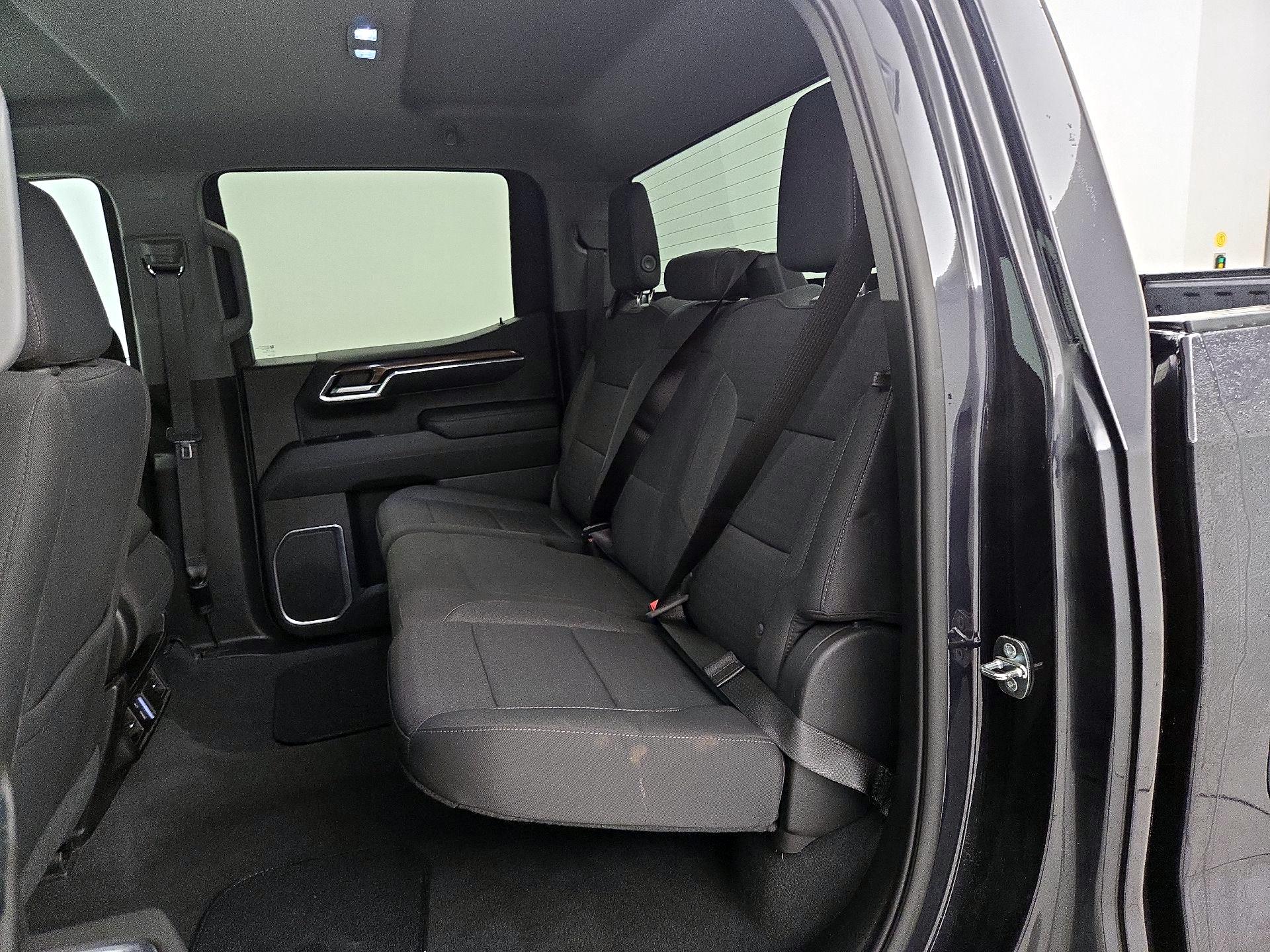 Thumbnail: 2022 Chevrolet Silverado 1500 - 19