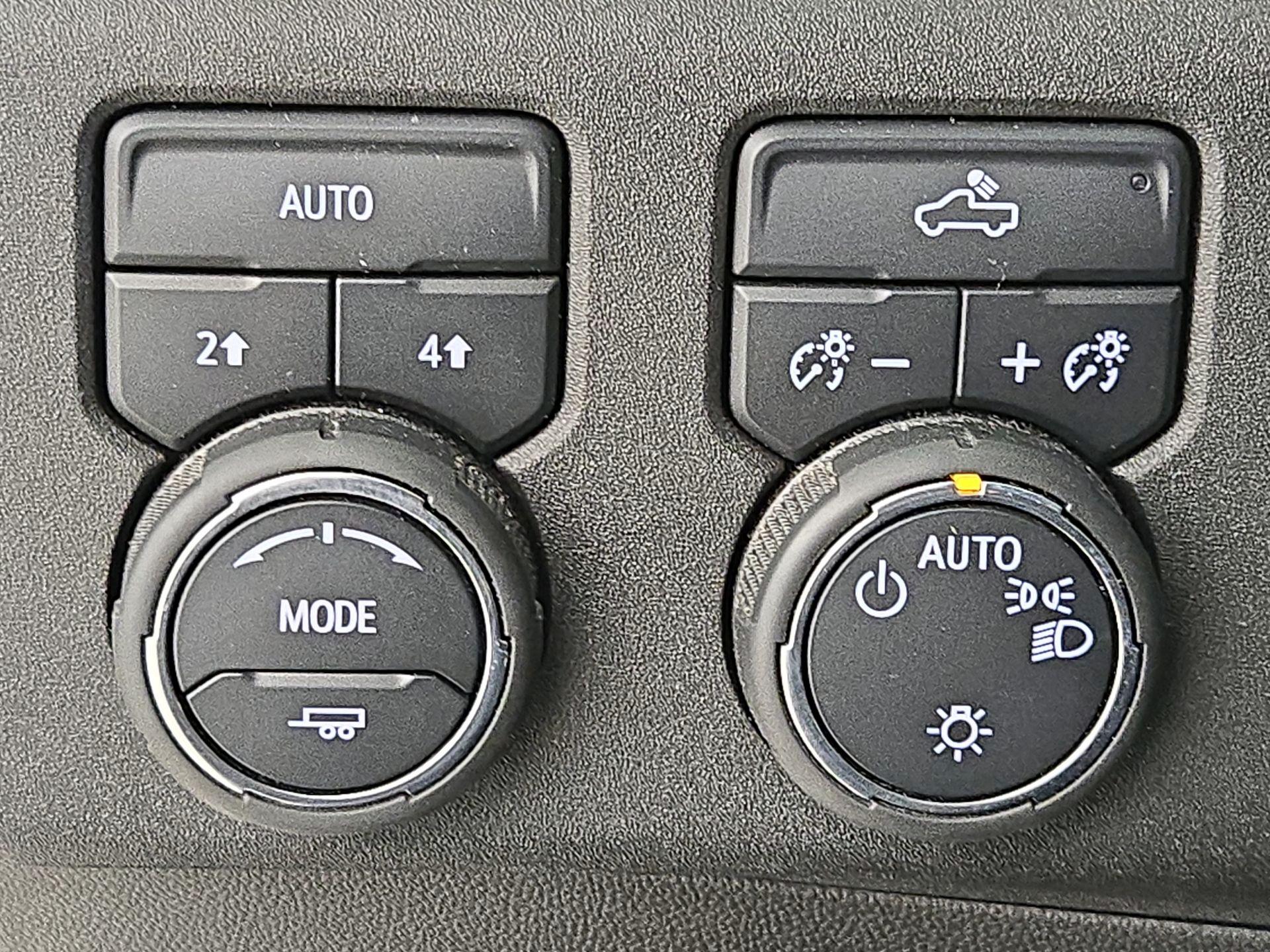 Thumbnail: 2022 Chevrolet Silverado 1500 - 13