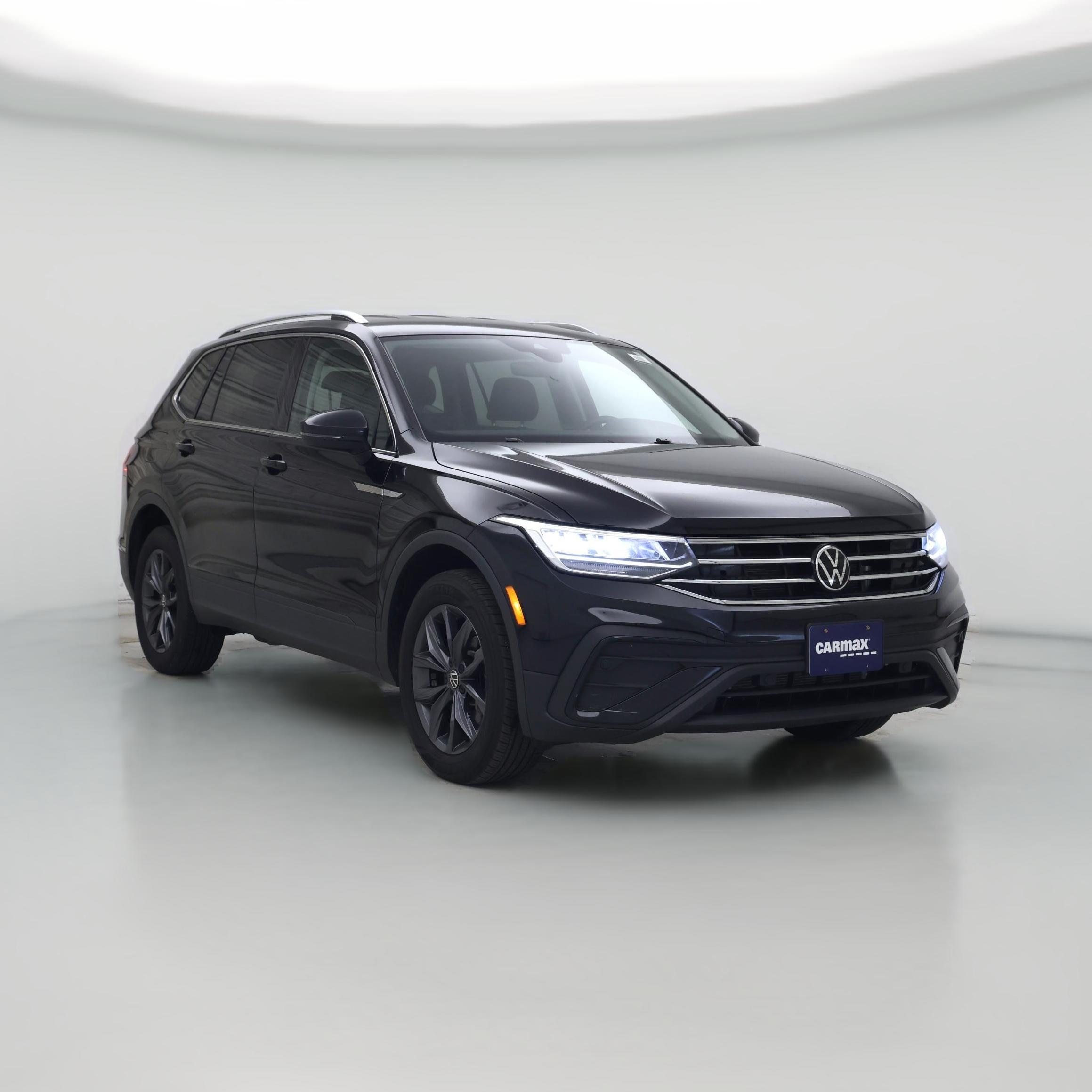 Thumbnail: 2023 Volkswagen Tiguan - 1
