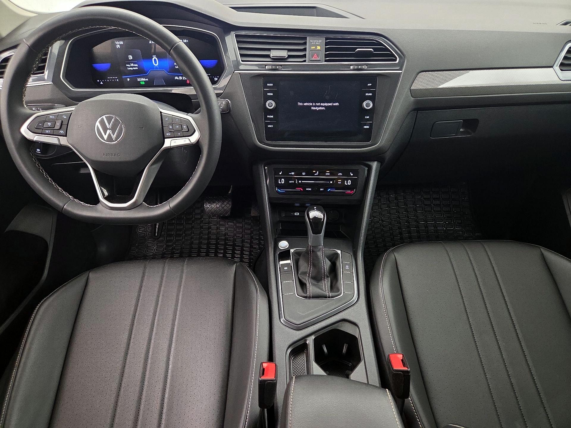Thumbnail: 2023 Volkswagen Tiguan - 9