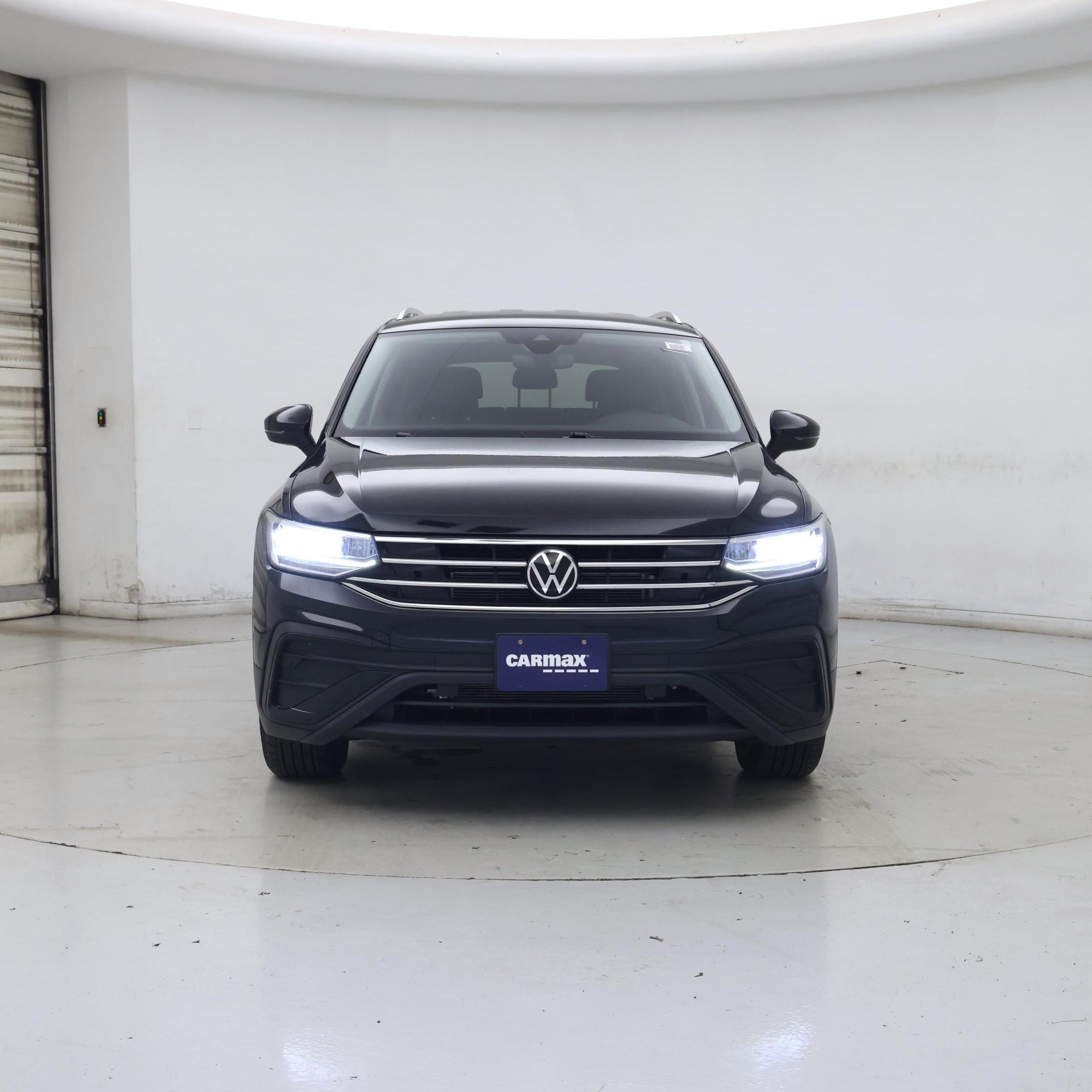 Thumbnail: 2023 Volkswagen Tiguan - 5
