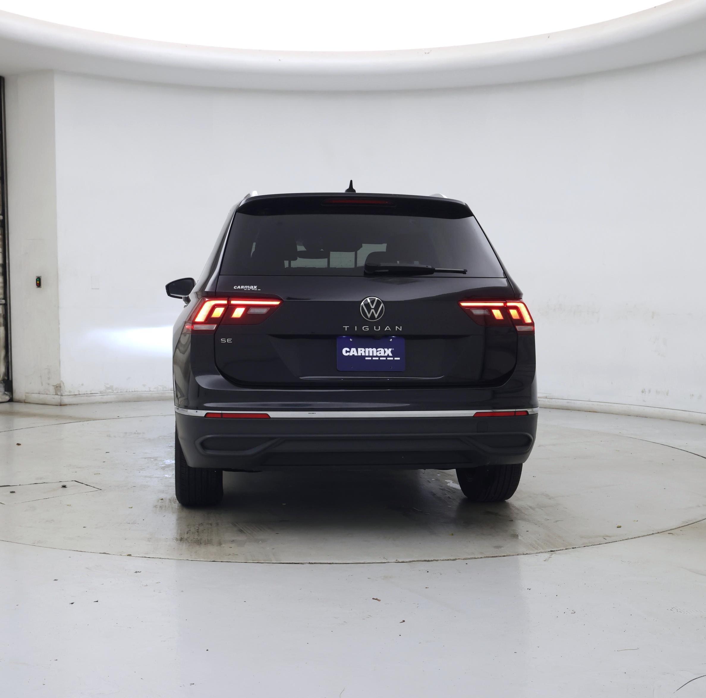 Thumbnail: 2023 Volkswagen Tiguan - 6