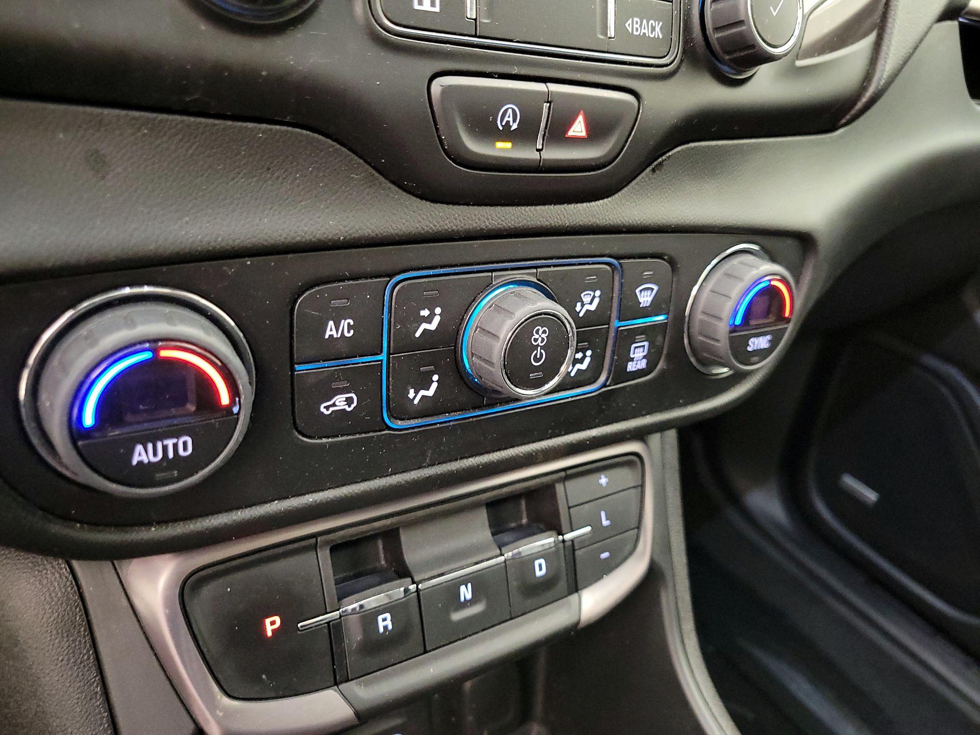 Thumbnail: 2022 GMC Terrain - 16