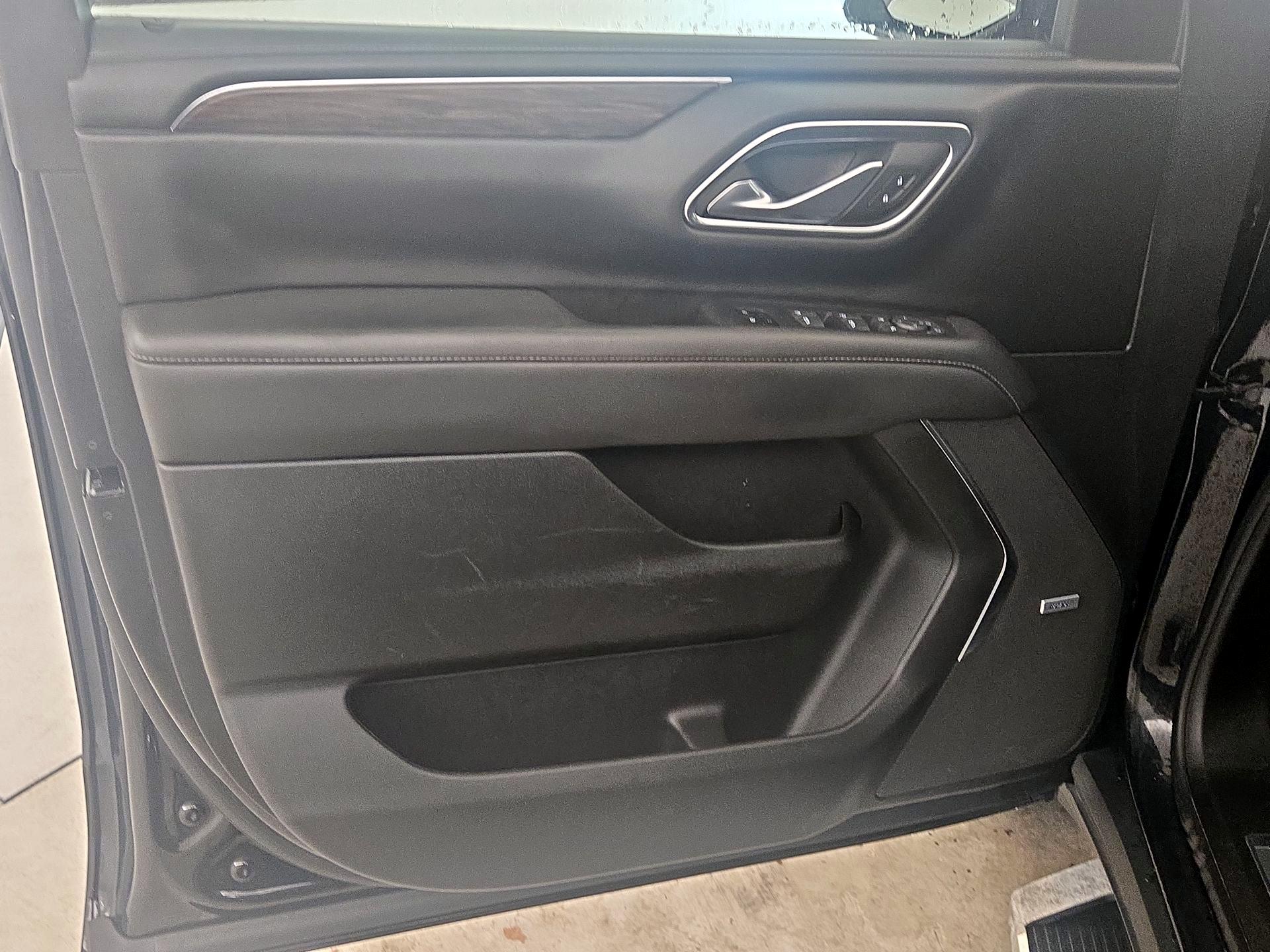 Thumbnail: 2023 Chevrolet Suburban - 12