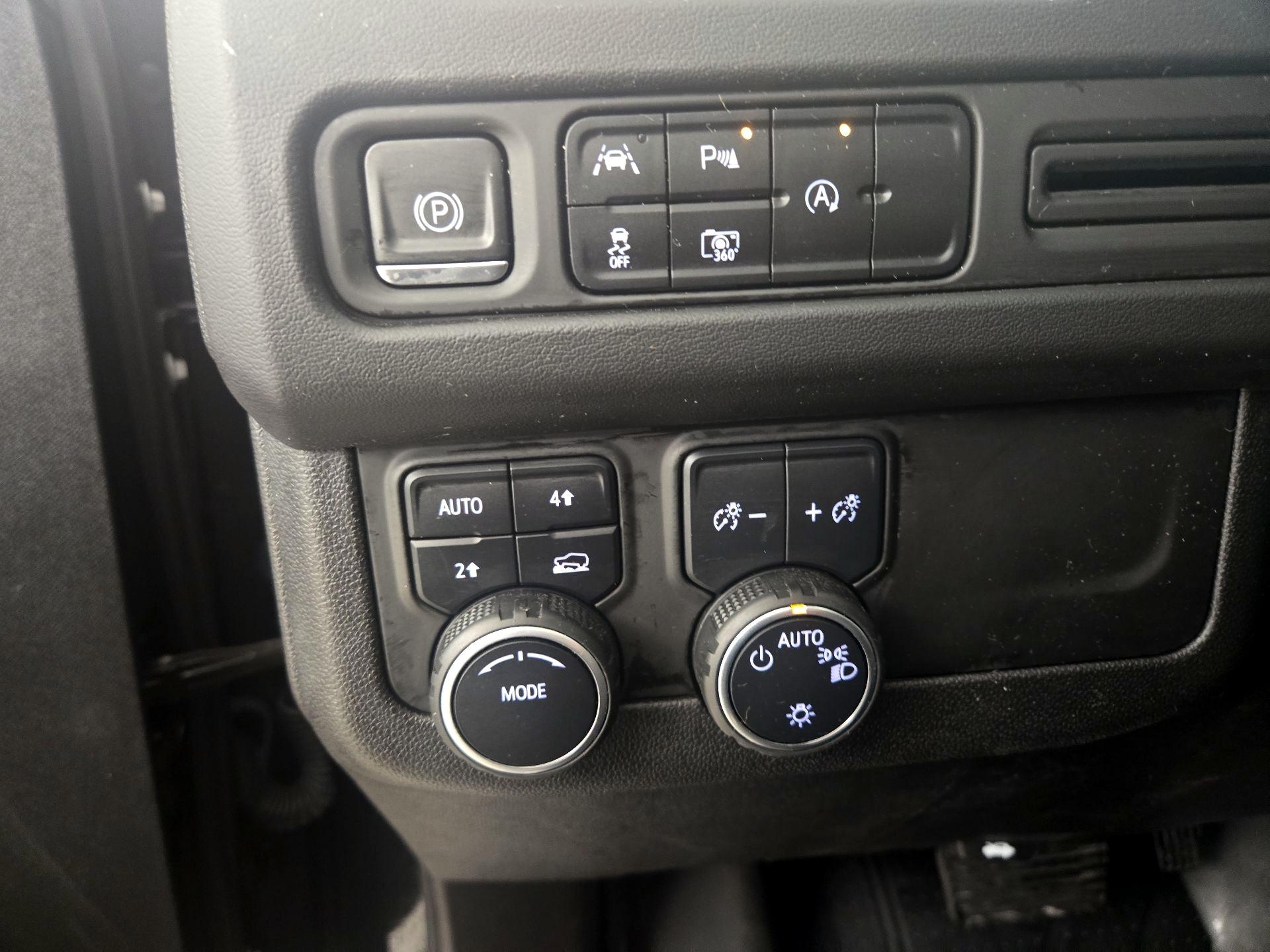 Thumbnail: 2023 Chevrolet Suburban - 13