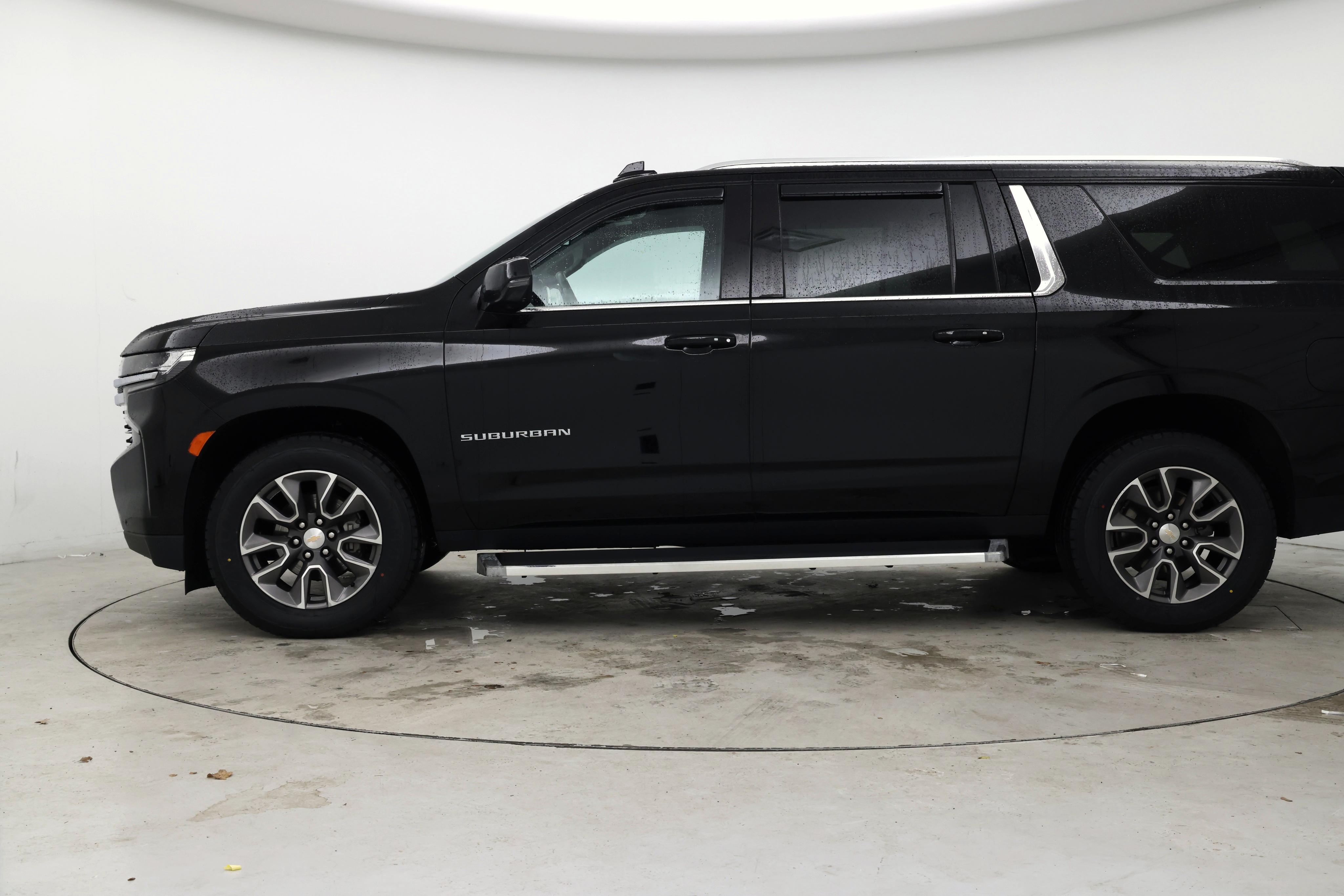 Thumbnail: 2023 Chevrolet Suburban - 3