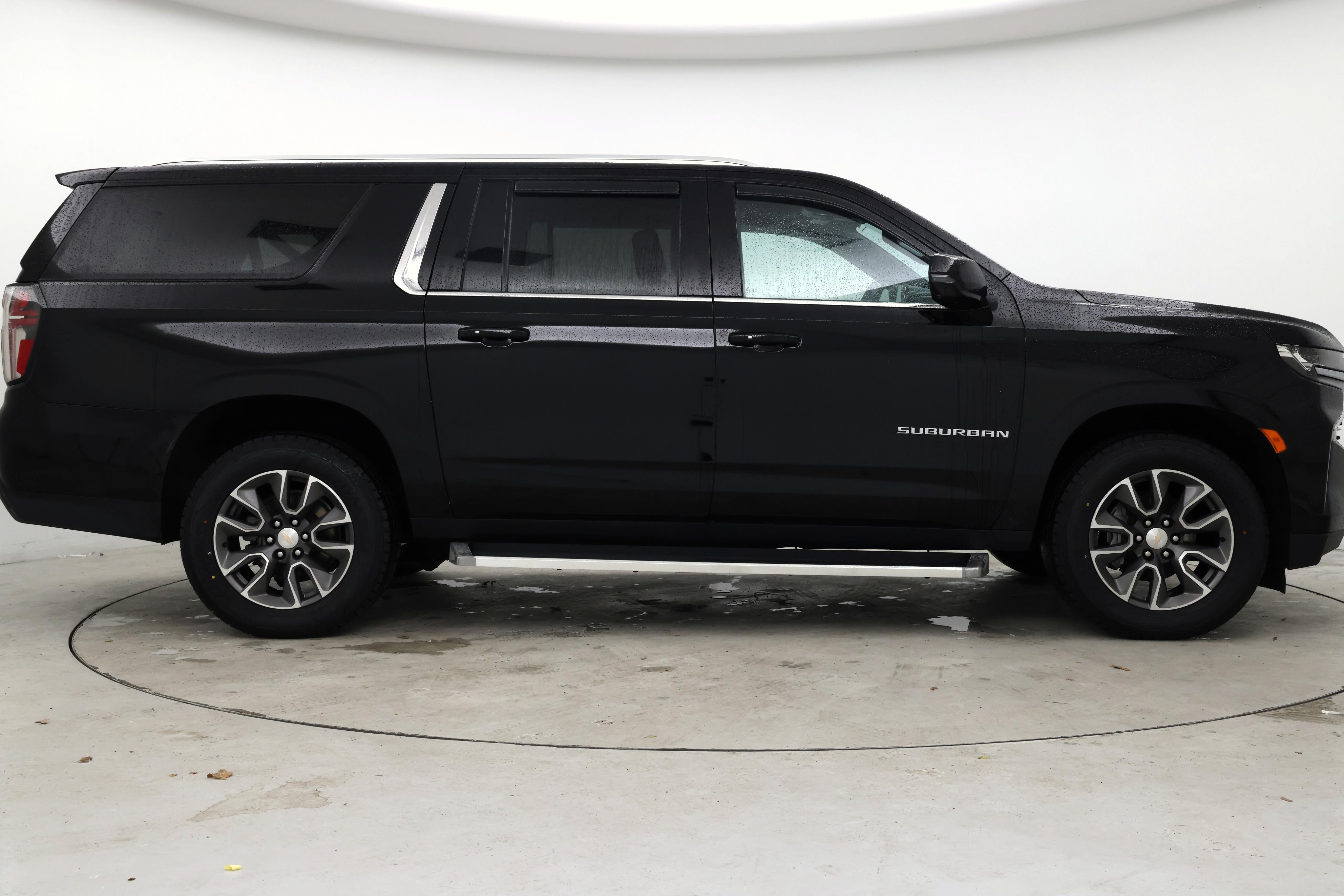 Thumbnail: 2023 Chevrolet Suburban - 7