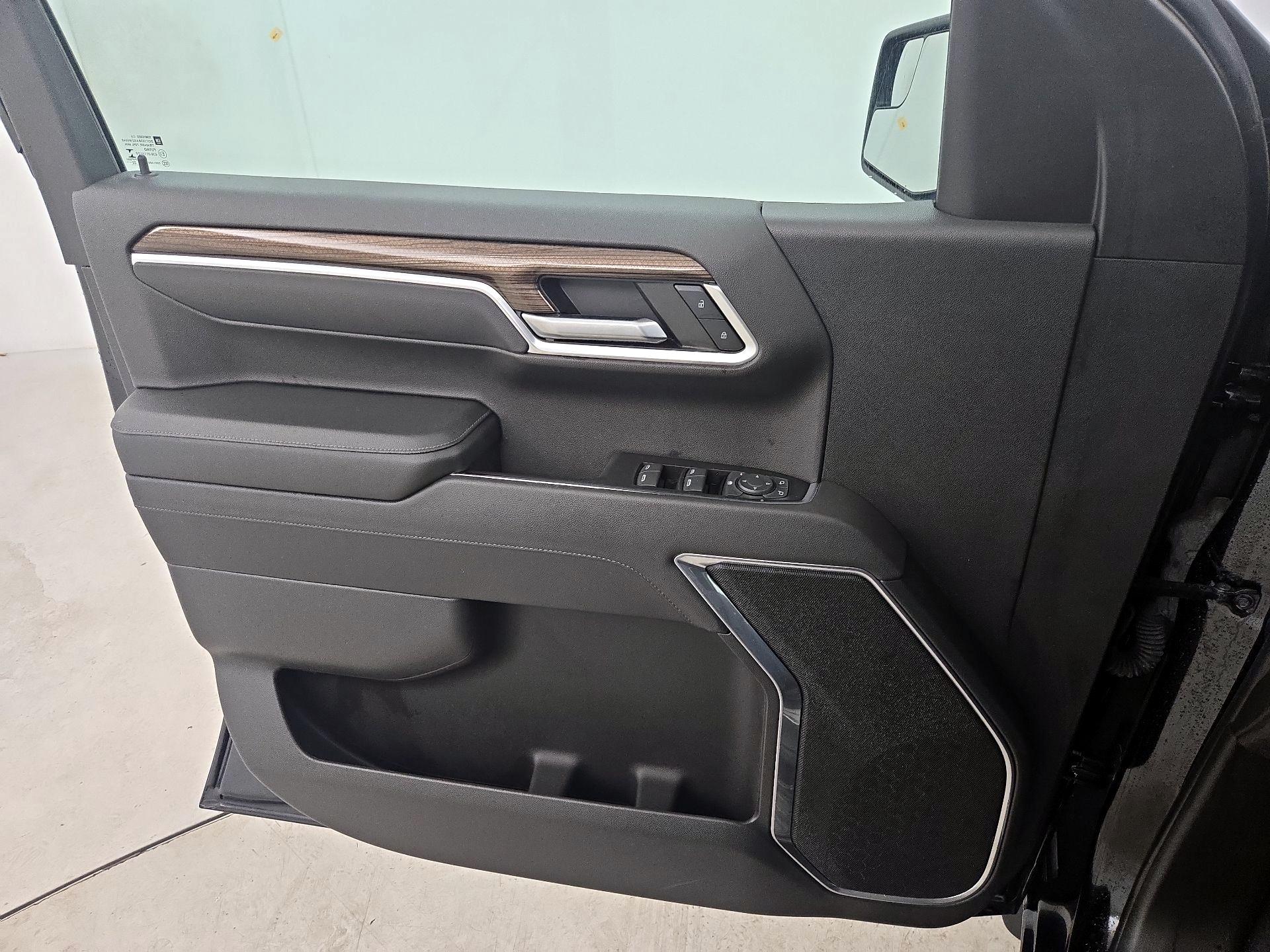 Thumbnail: 2022 Chevrolet Silverado 1500 - 12