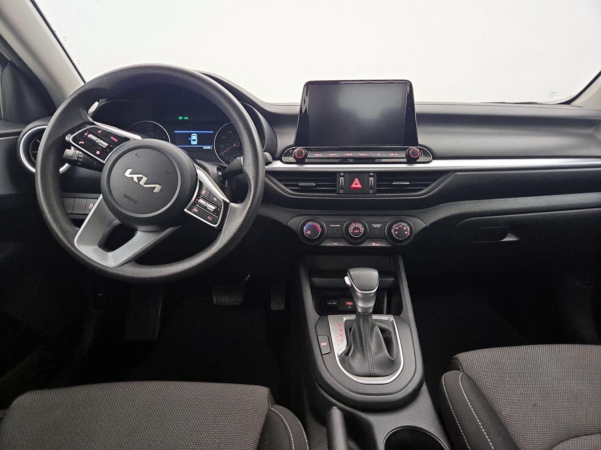 Thumbnail: 2022 Kia Forte - 9