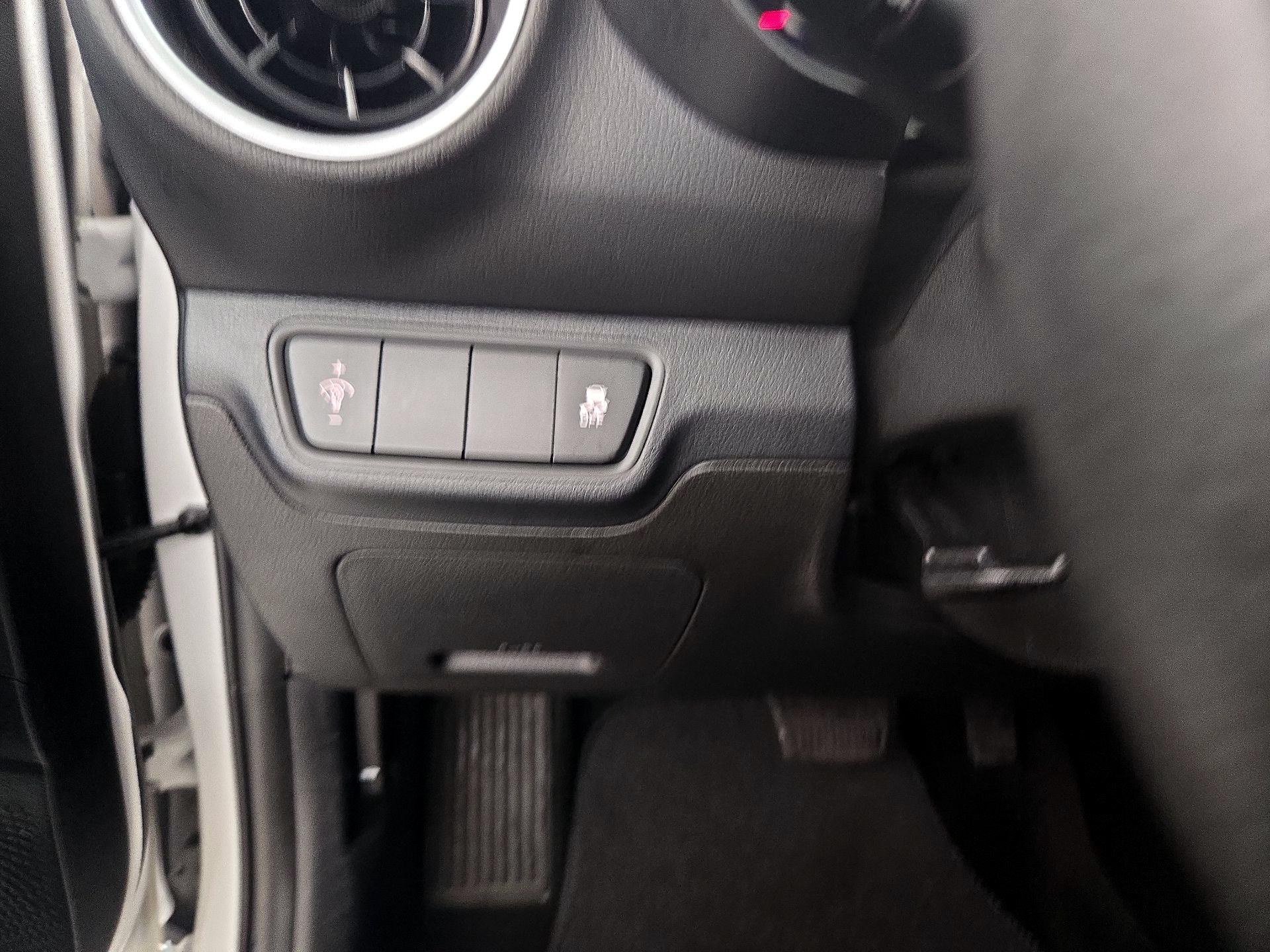 Thumbnail: 2022 Kia Forte - 13